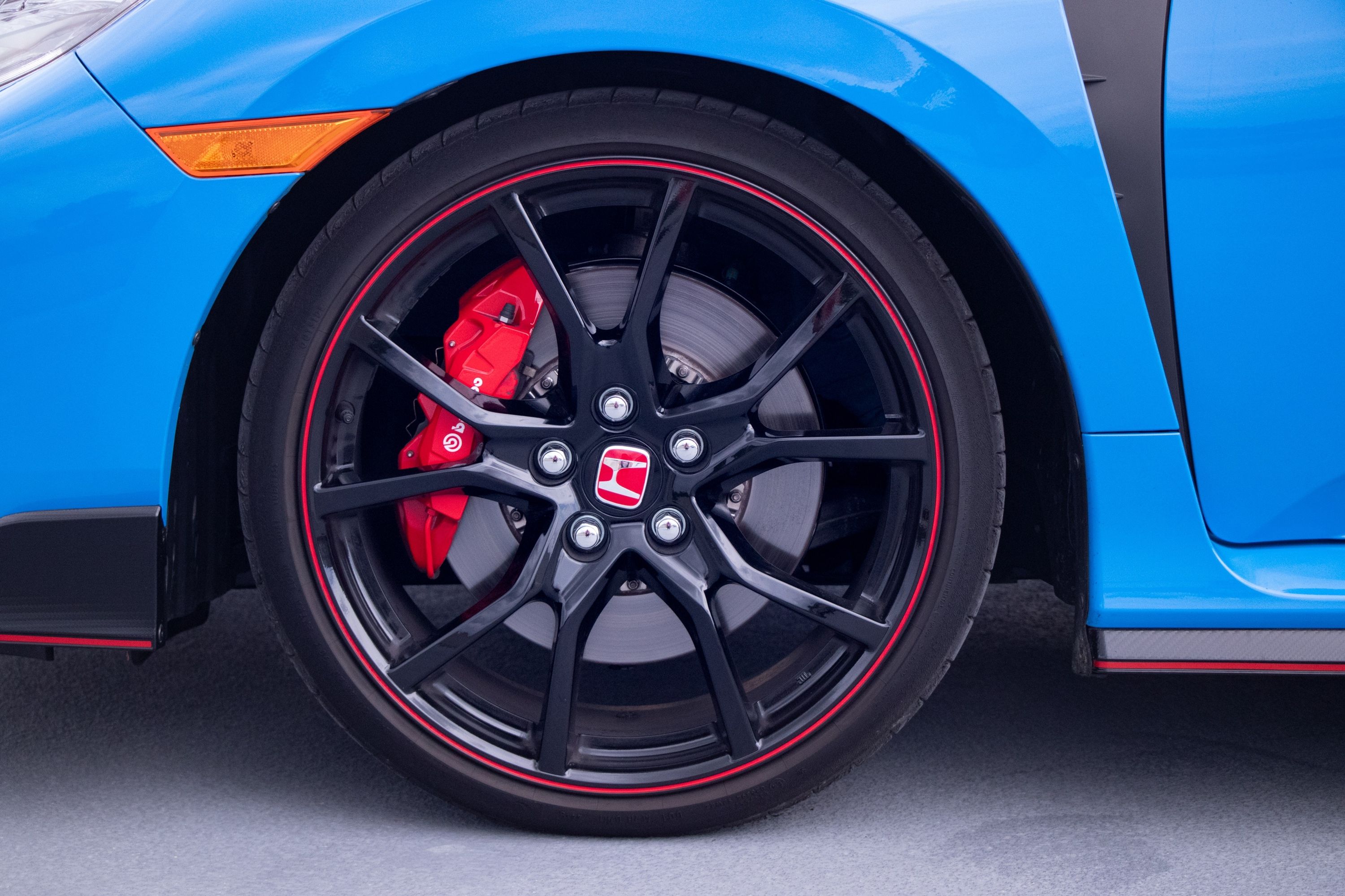 What Are LowProfile Tires? Understanding The Pros And Cons