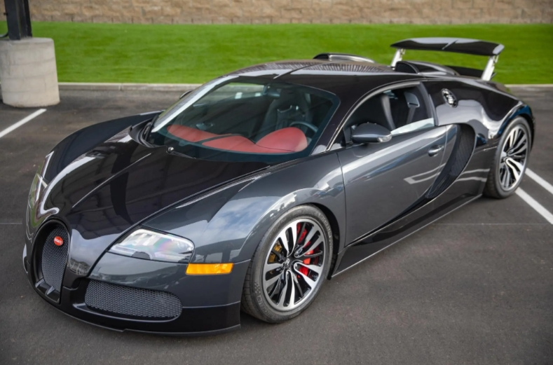 Immaculate Bugatti Veyron 16.4 Goes Up For Sale