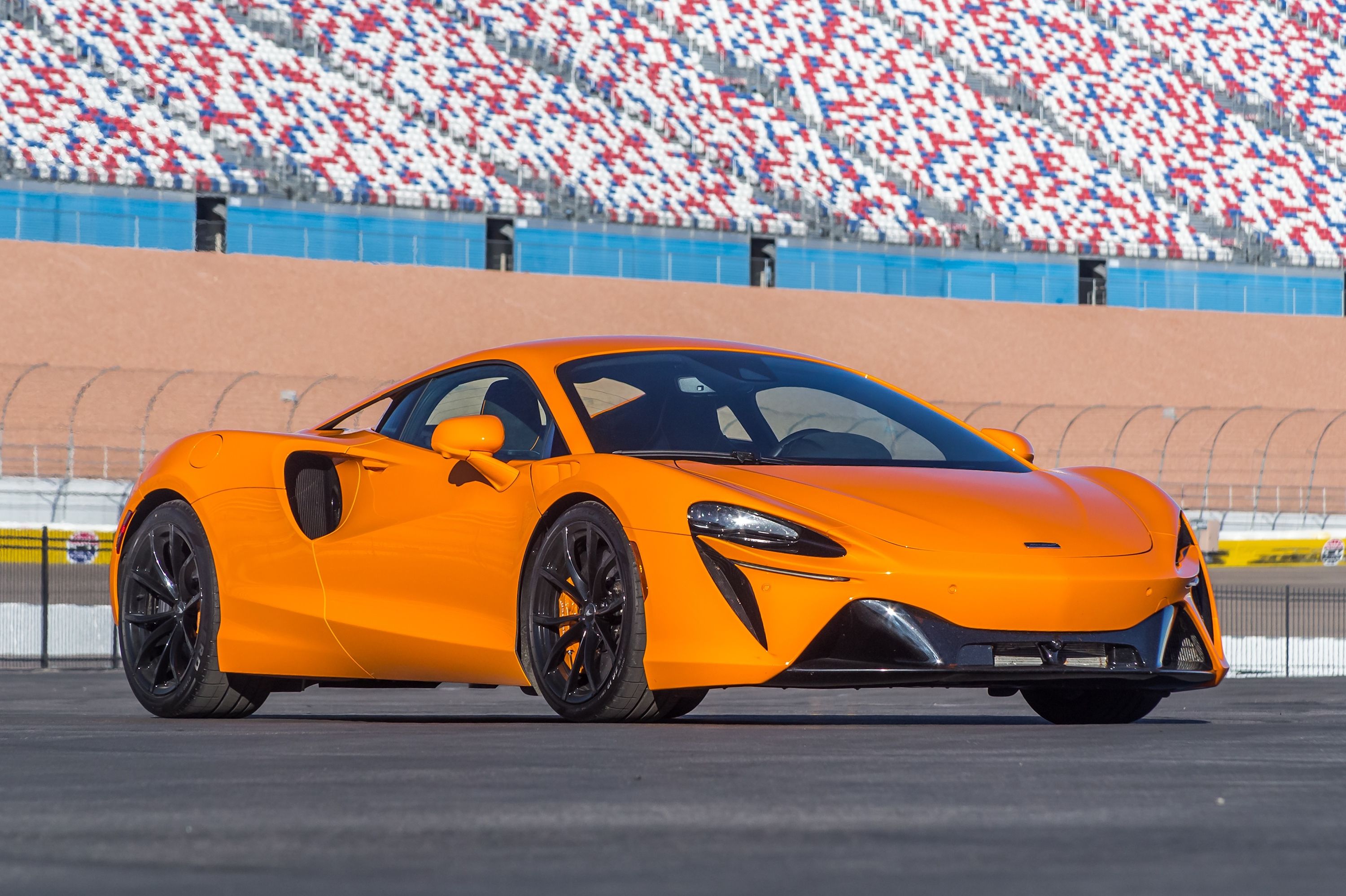 2023 McLaren Artura First Drive: A Cultured Powerhouse