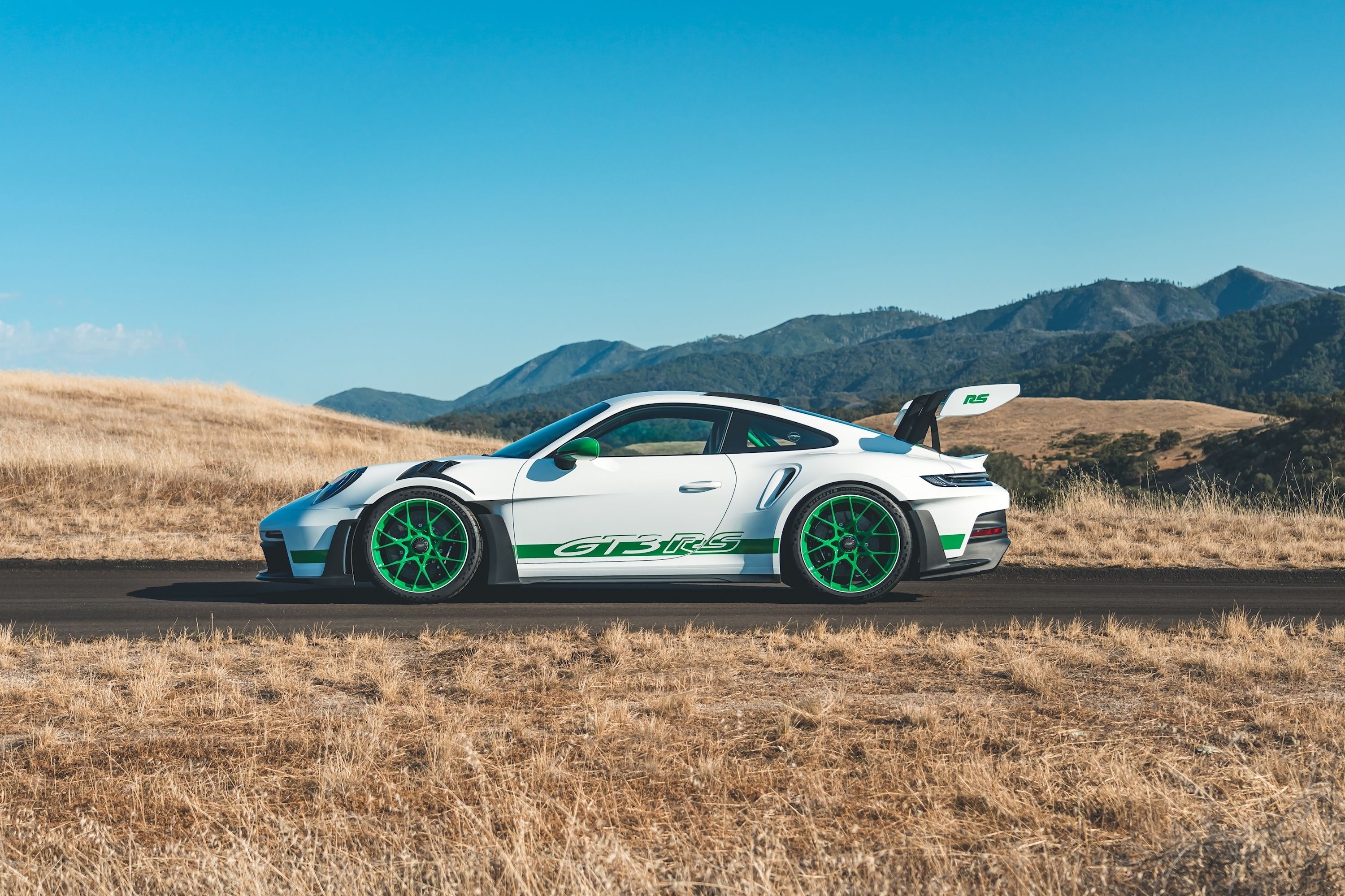 What's The Difference Between A Spoiler And A Wing?