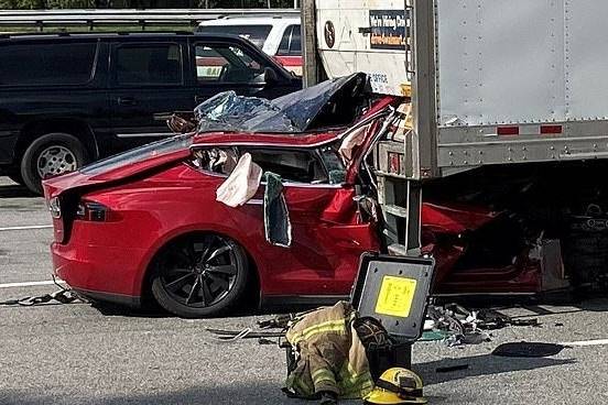 The Feds' Probe Into Tesla Autopilot Crashes Is Proceeding Quickly