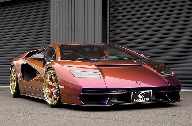 Lamborghini Countach In Blu Hal Is The Only Modified LPI 800-4 In The World