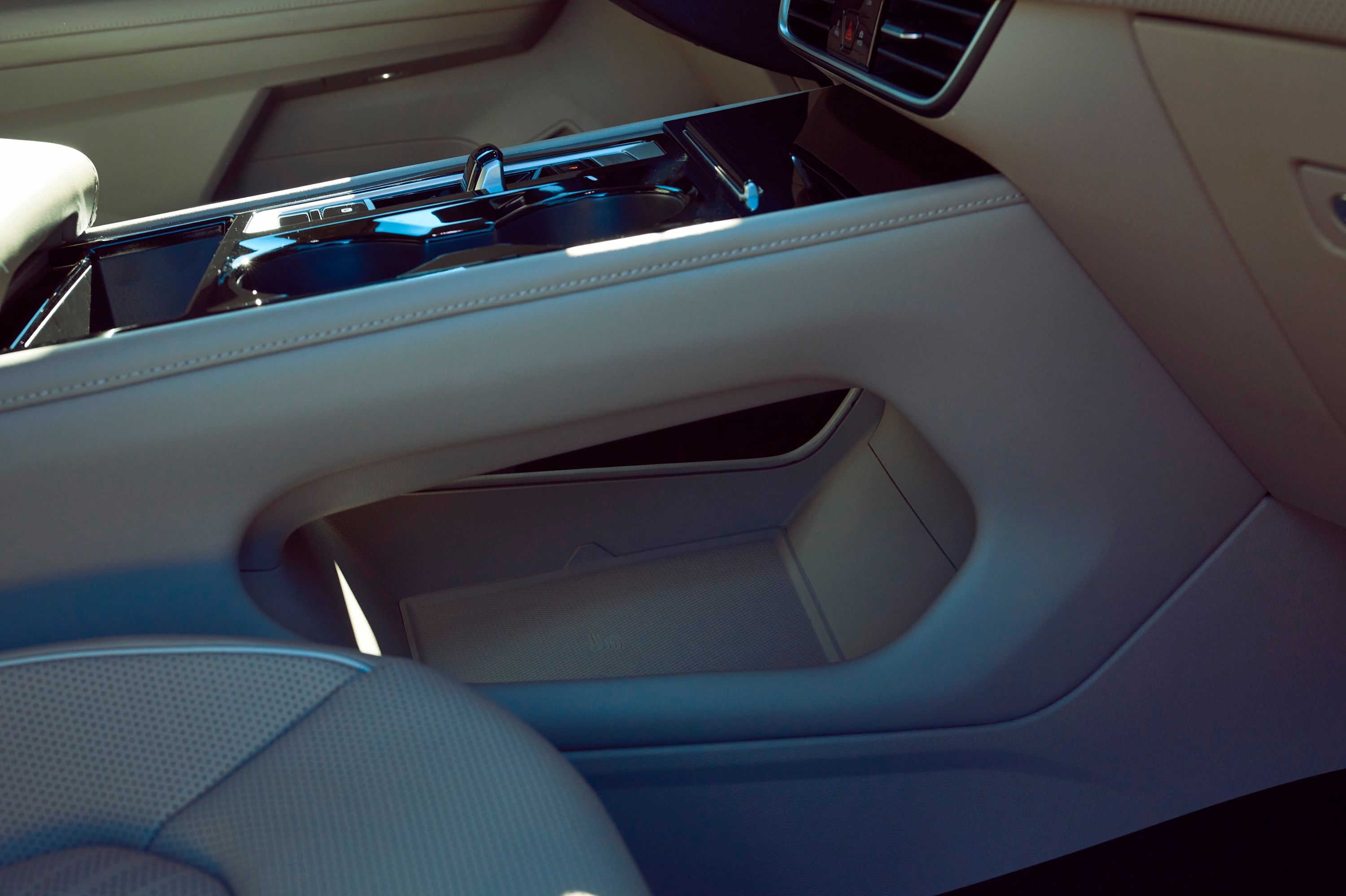2024 Volkswagen Atlas Interior Photos