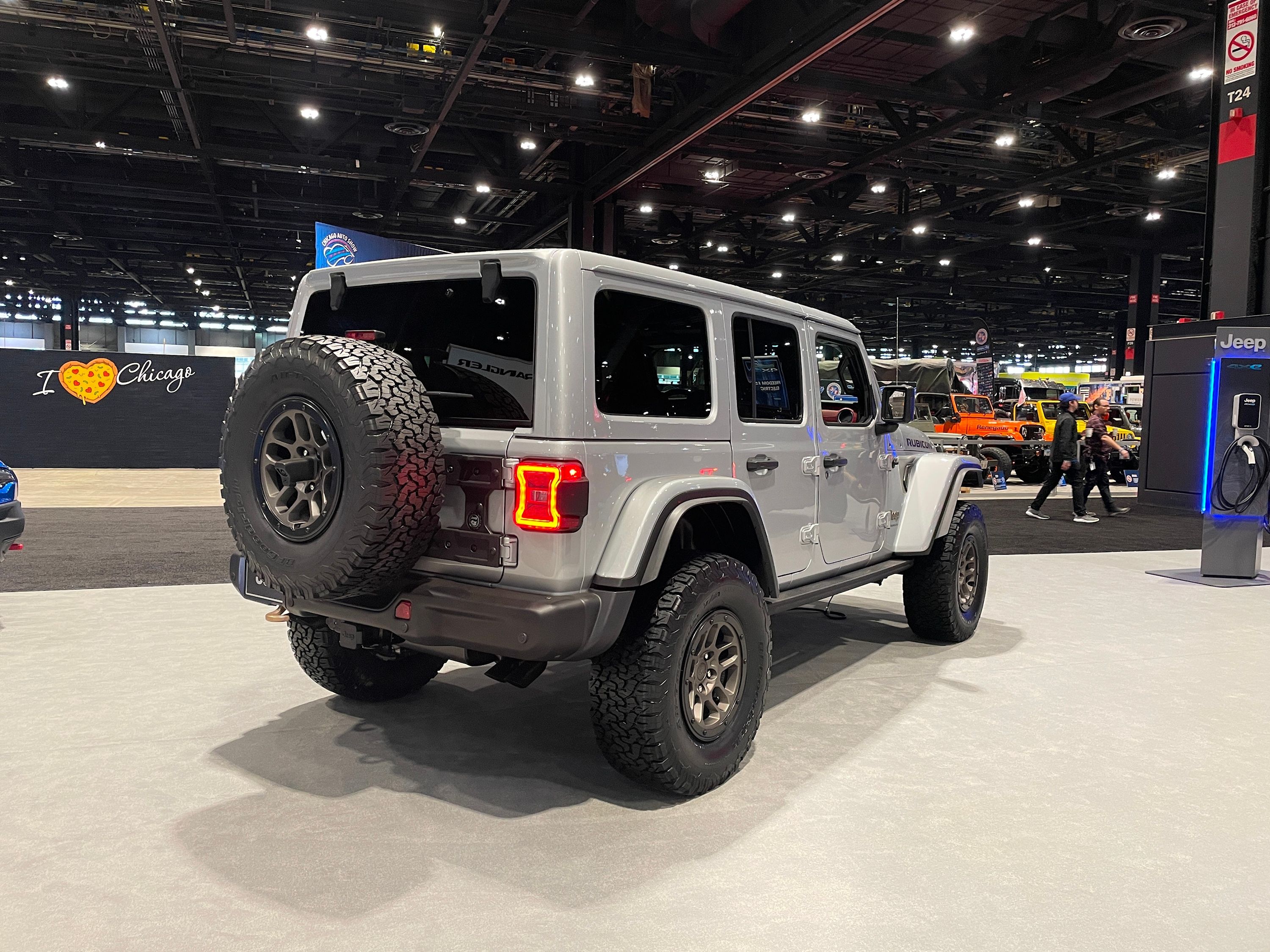 jeep G9 Raxiom Jeep Wrangler Axial Series 9-Inch Angel Eye LED