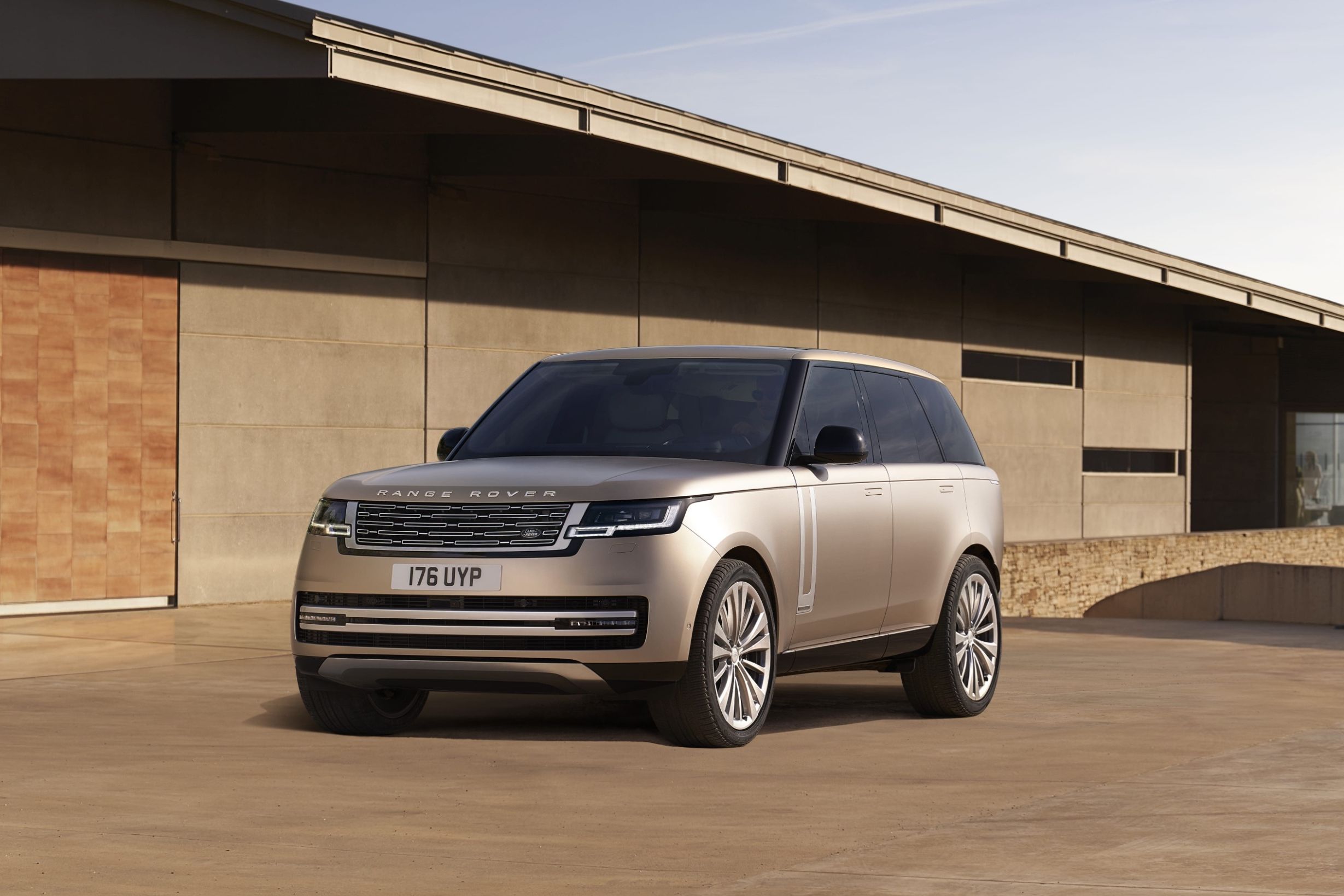 2024 Land Rover Range Rover Pricing, Photos & Specs