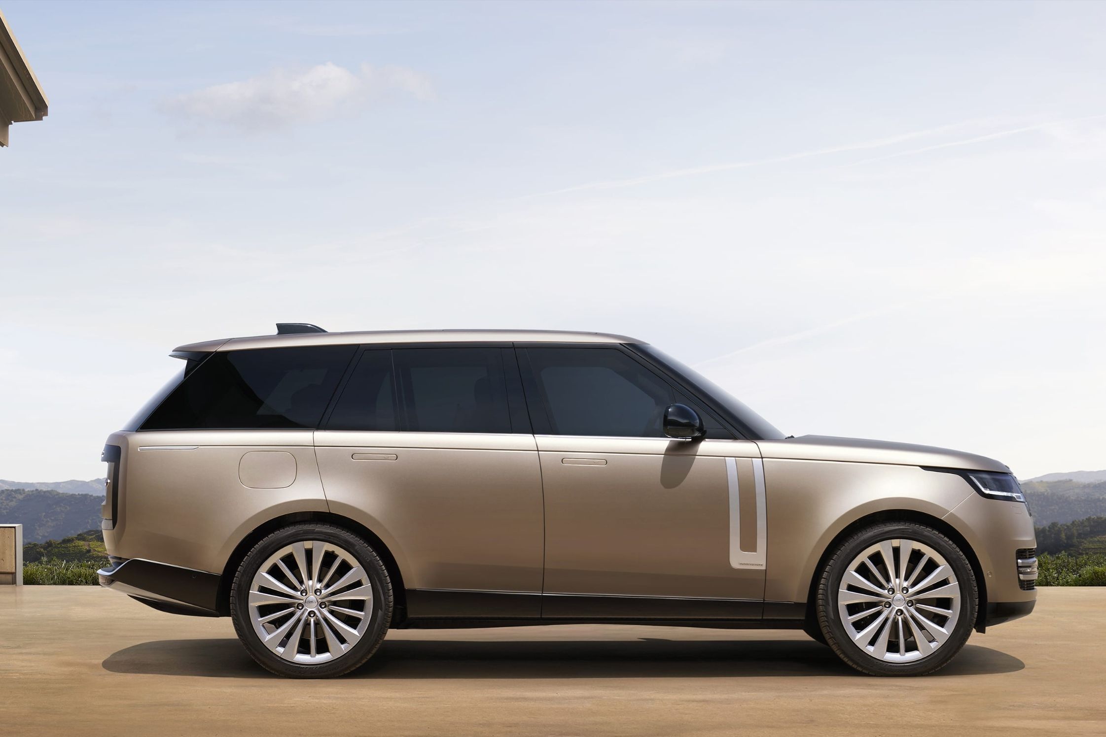 2024 Land Rover Range Rover Pricing, Photos & Specs