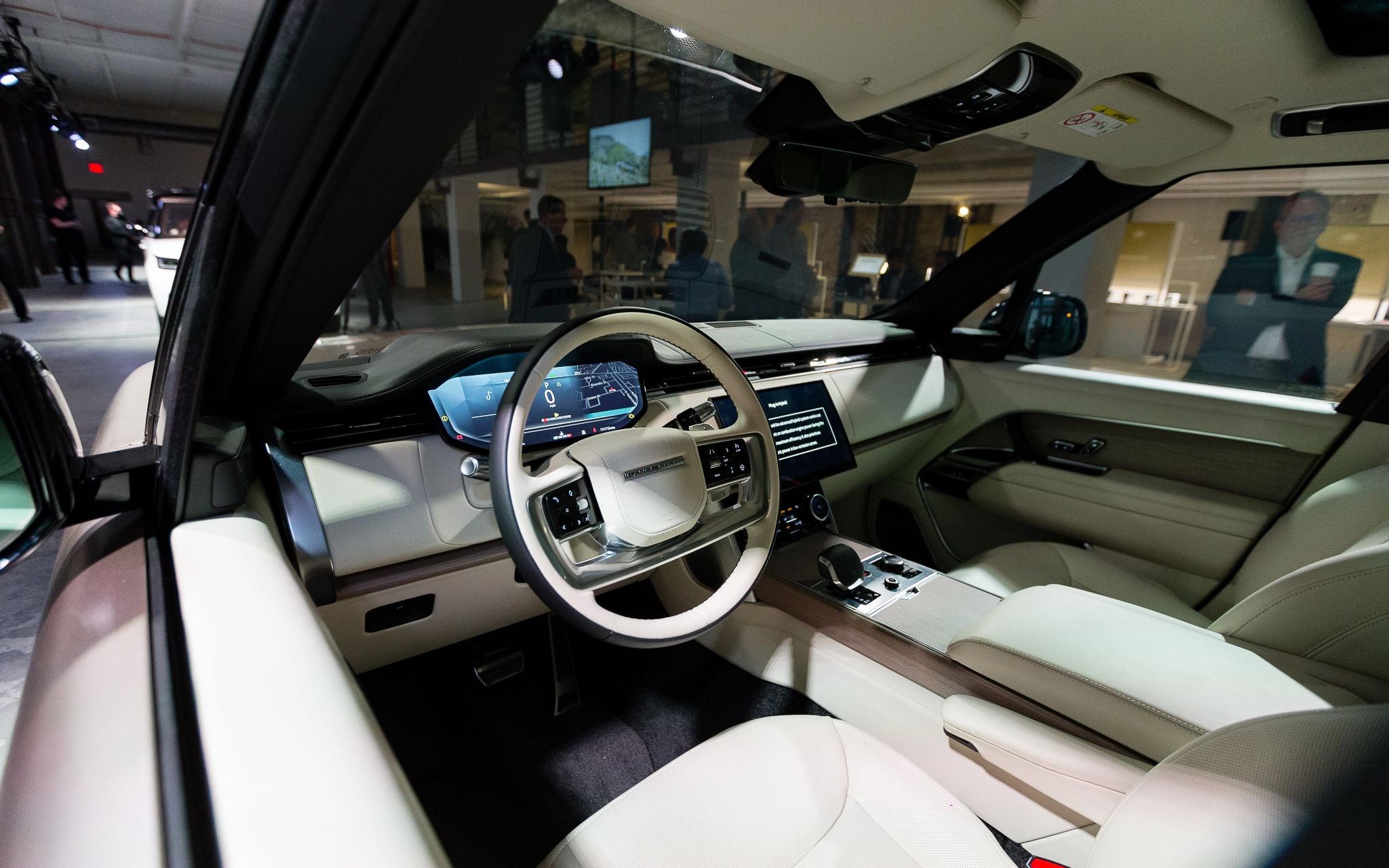 2023 Land Rover Range Rover Interior Photos