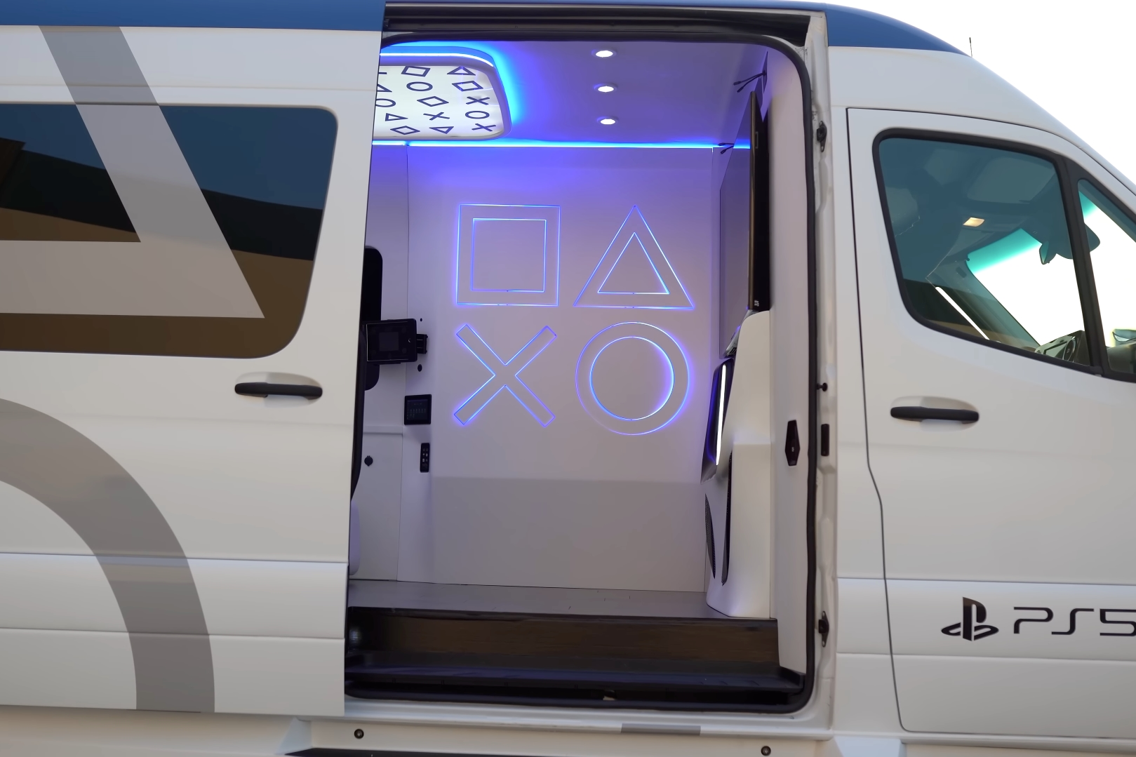 West Coast Customs Transforms Mercedes Sprinter Into Mobile 