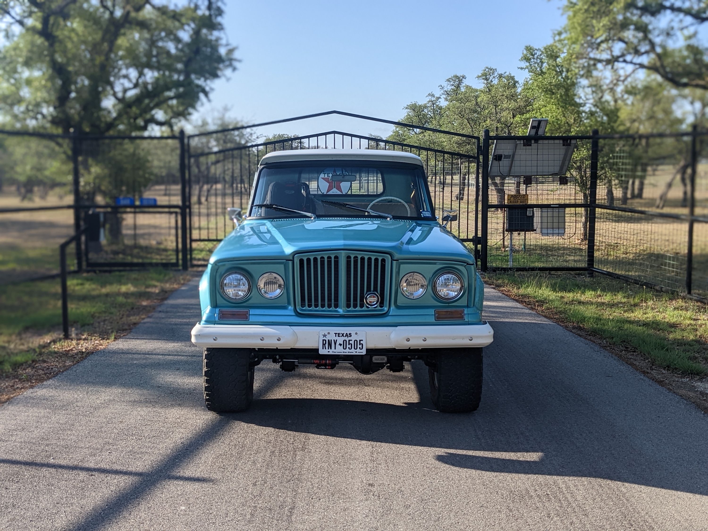 old jeep gladiator