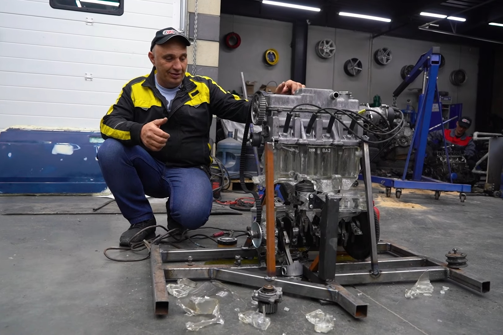 Watch A Transparent Inline-4 Engine Start Up