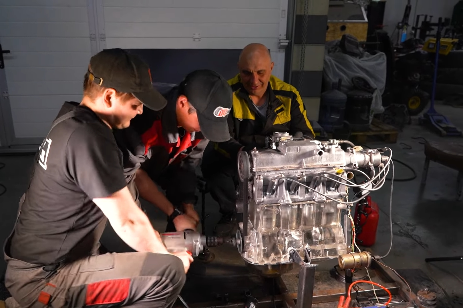 Watch A Transparent Inline-4 Engine Start Up