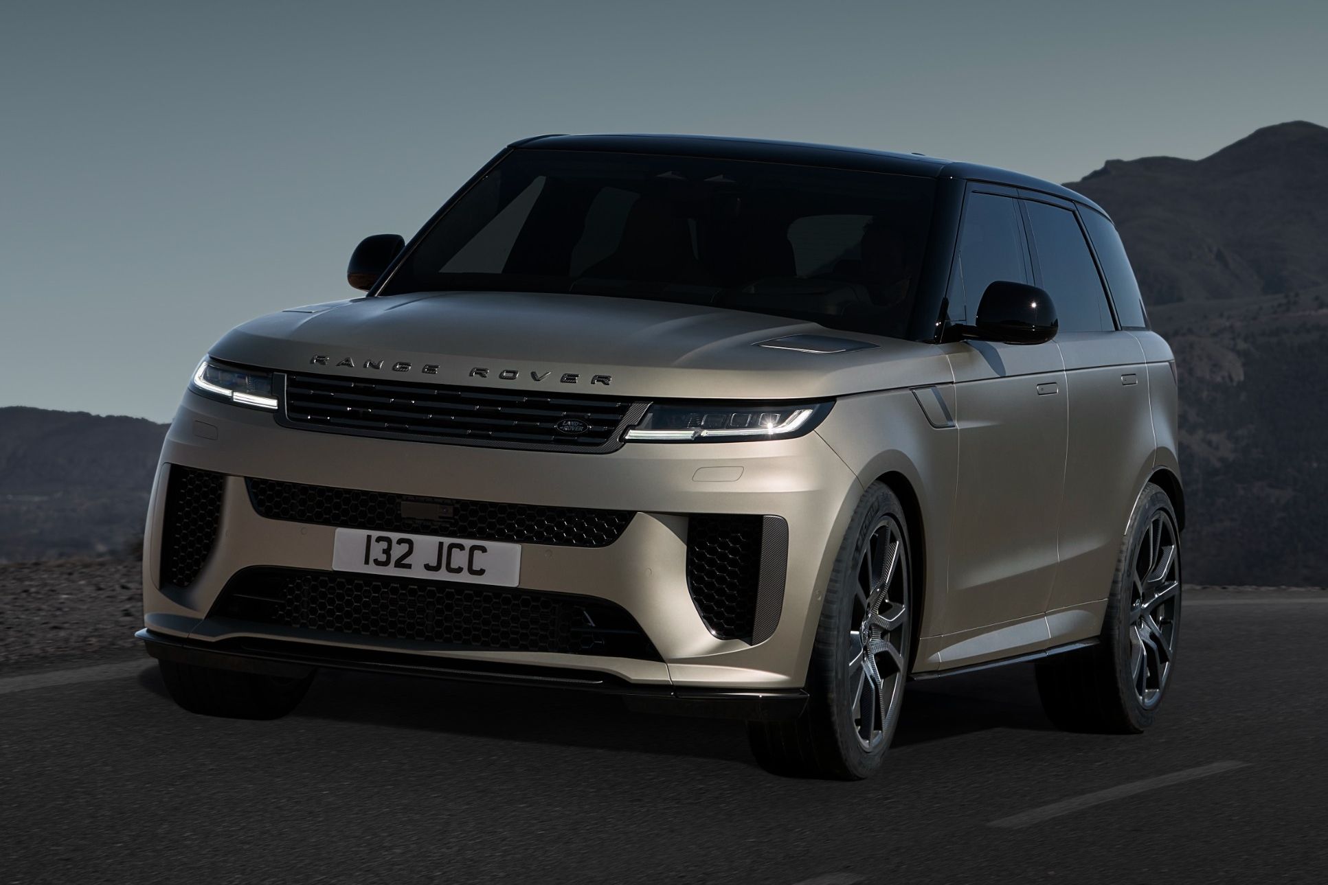 2024 Range Rover Sport SV Debuts With 626HP BMW M V8 And Vibrating Seats