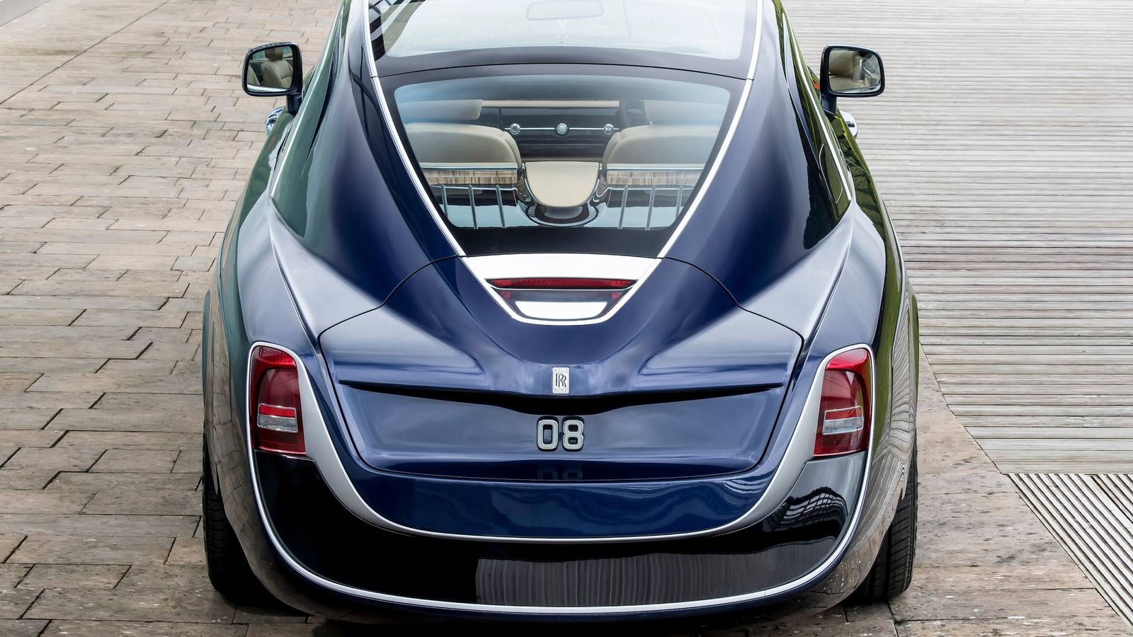 Rolls-Royce Won't Let Just Anyone Commission A Coachbuilt Car