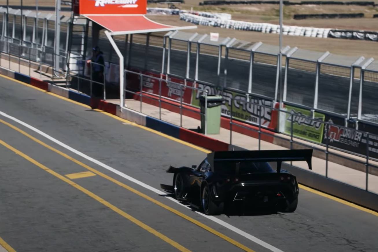 Time Attack Rear Mount Radiator K-Swapped Lotus Exige Is A Big-Winged Time Attack Monster With 1,000 HP