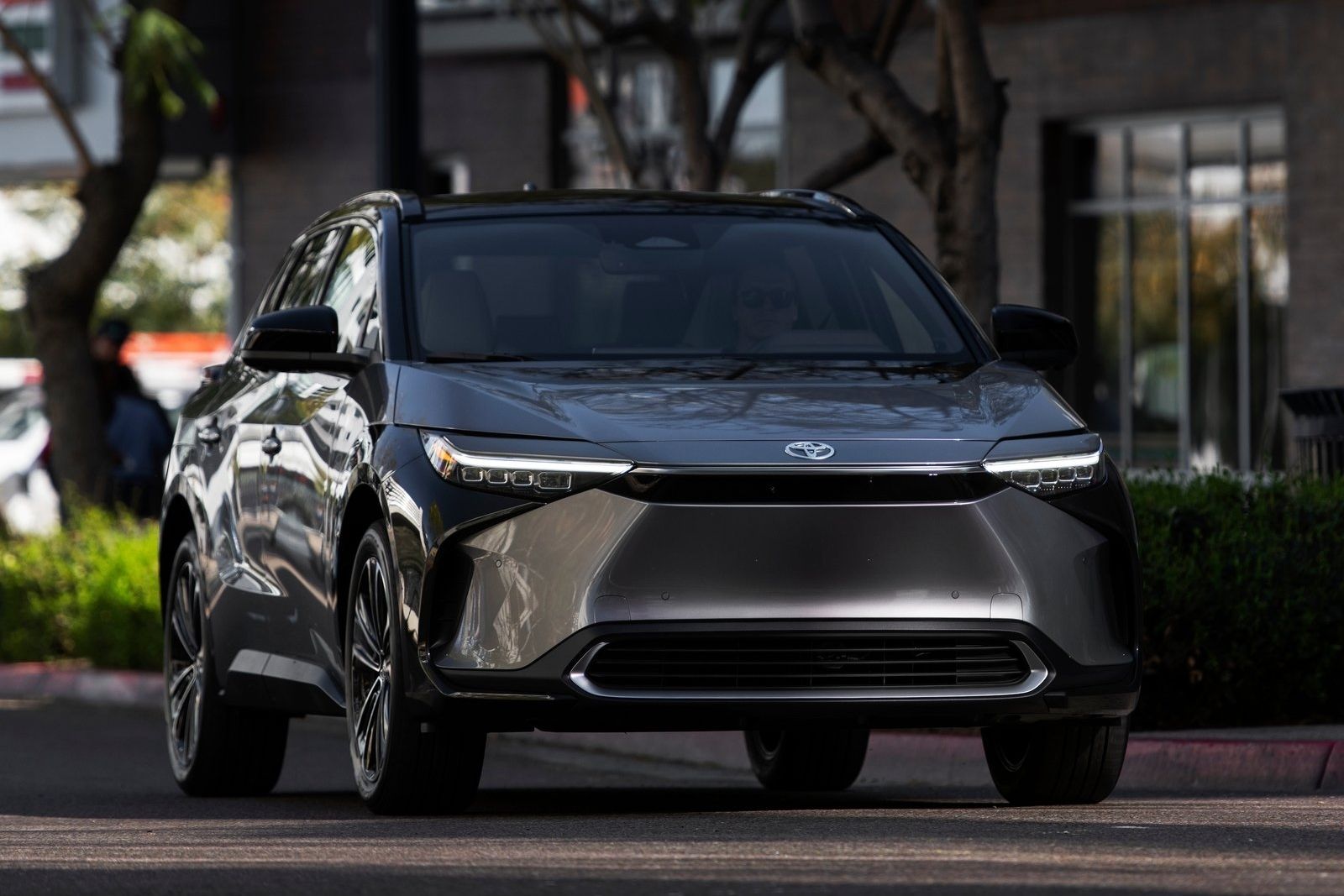 Toyota Working On New EV With 621-Mile Range And A Full Charge In 10 ...
