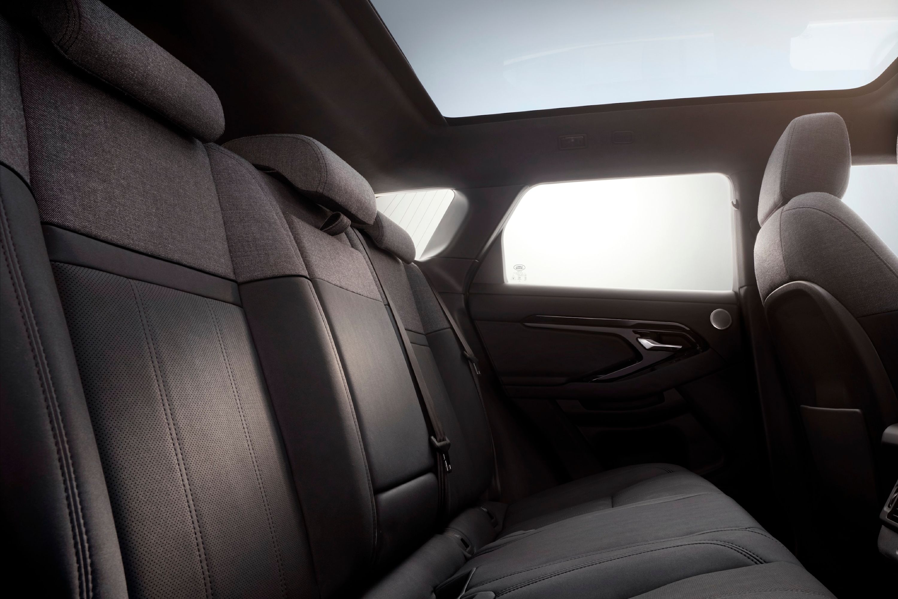 2024 Land Rover Range Rover Evoque Interior Photos