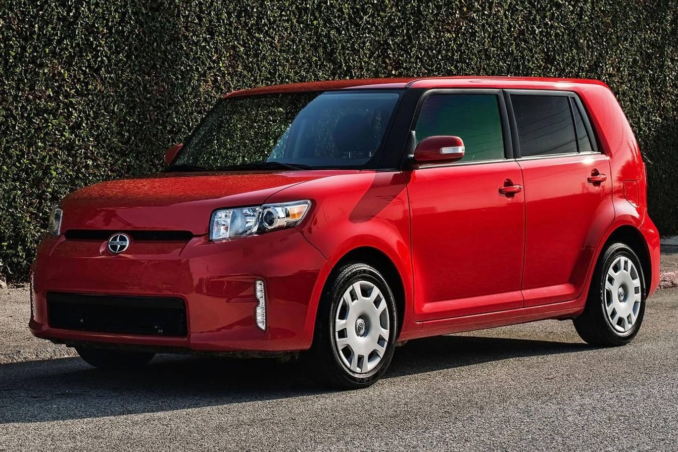 Squarest Car Boxy Car Champions: 10 Models Dominating The Square-Car Segment