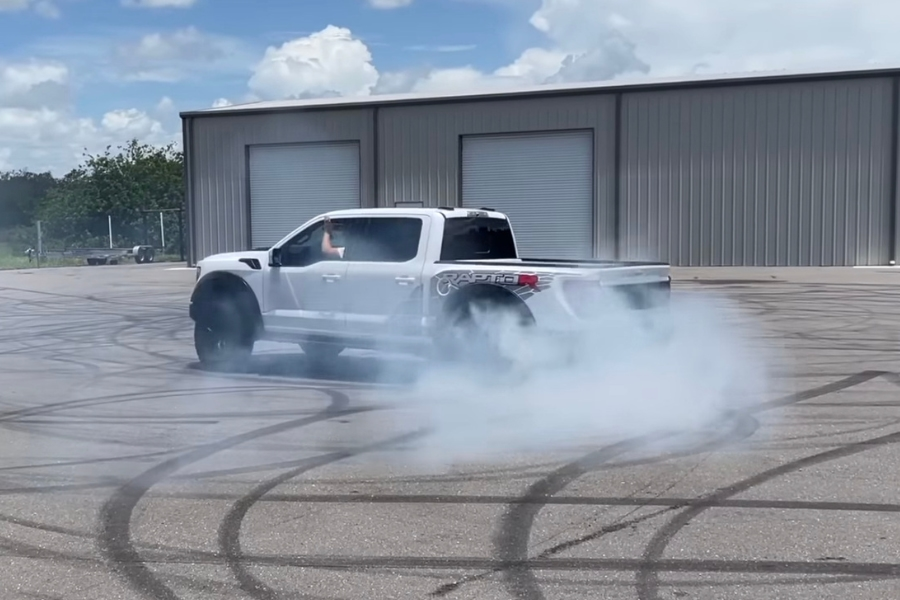 Cleetus Raptor R Watch A Ford F-150 Raptor R Become A Drift Car In The Hands Of Cleetus ...