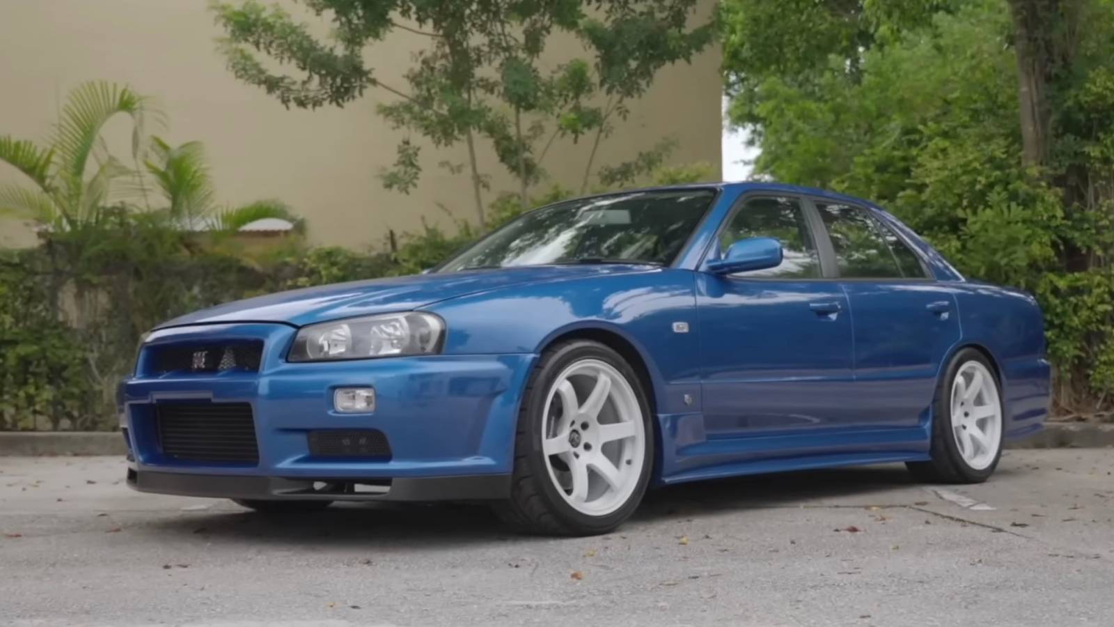 800-HP Nissan Skyline R34 Is A 4-Door GT-R For The Whole Family