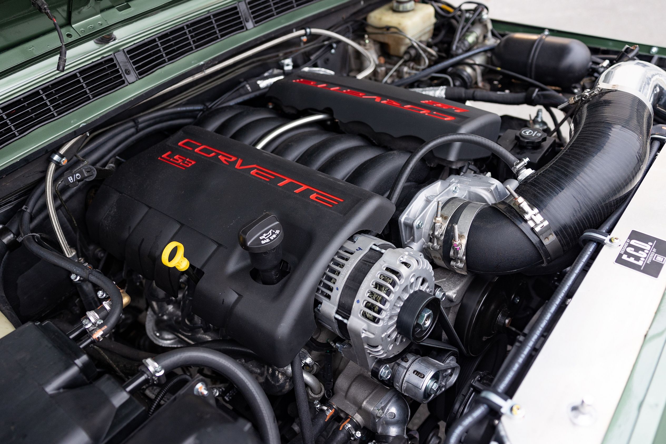 Classic Range Rover Restomod Combines Classy British Design And ...