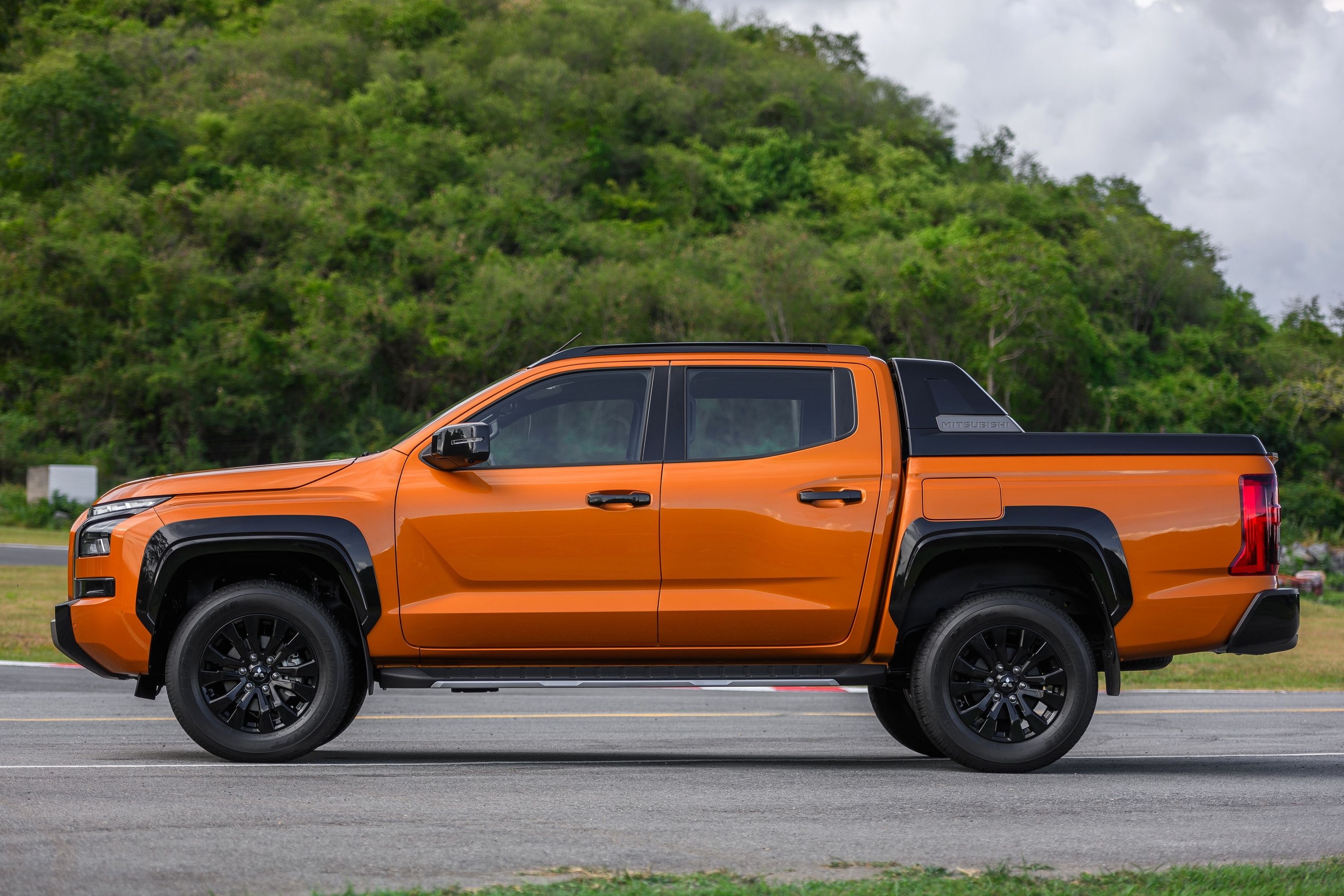 New Mitsubishi Triton Reveals Aggressive Styling And New Mitsubishi Triton Reveals Aggressive Styling And