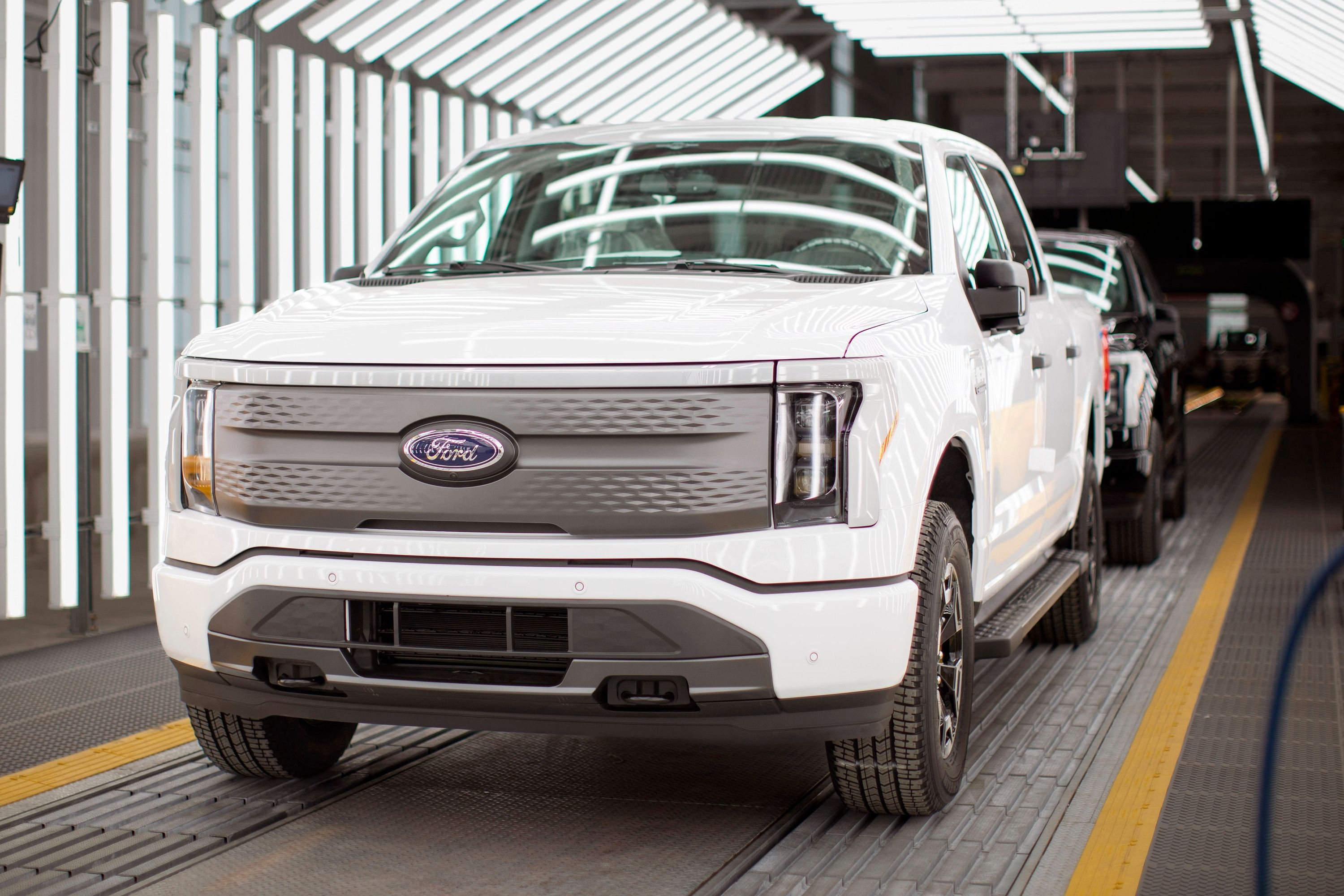 Ford F 150 Lightning Waiting List Cut As Production Ramps Up