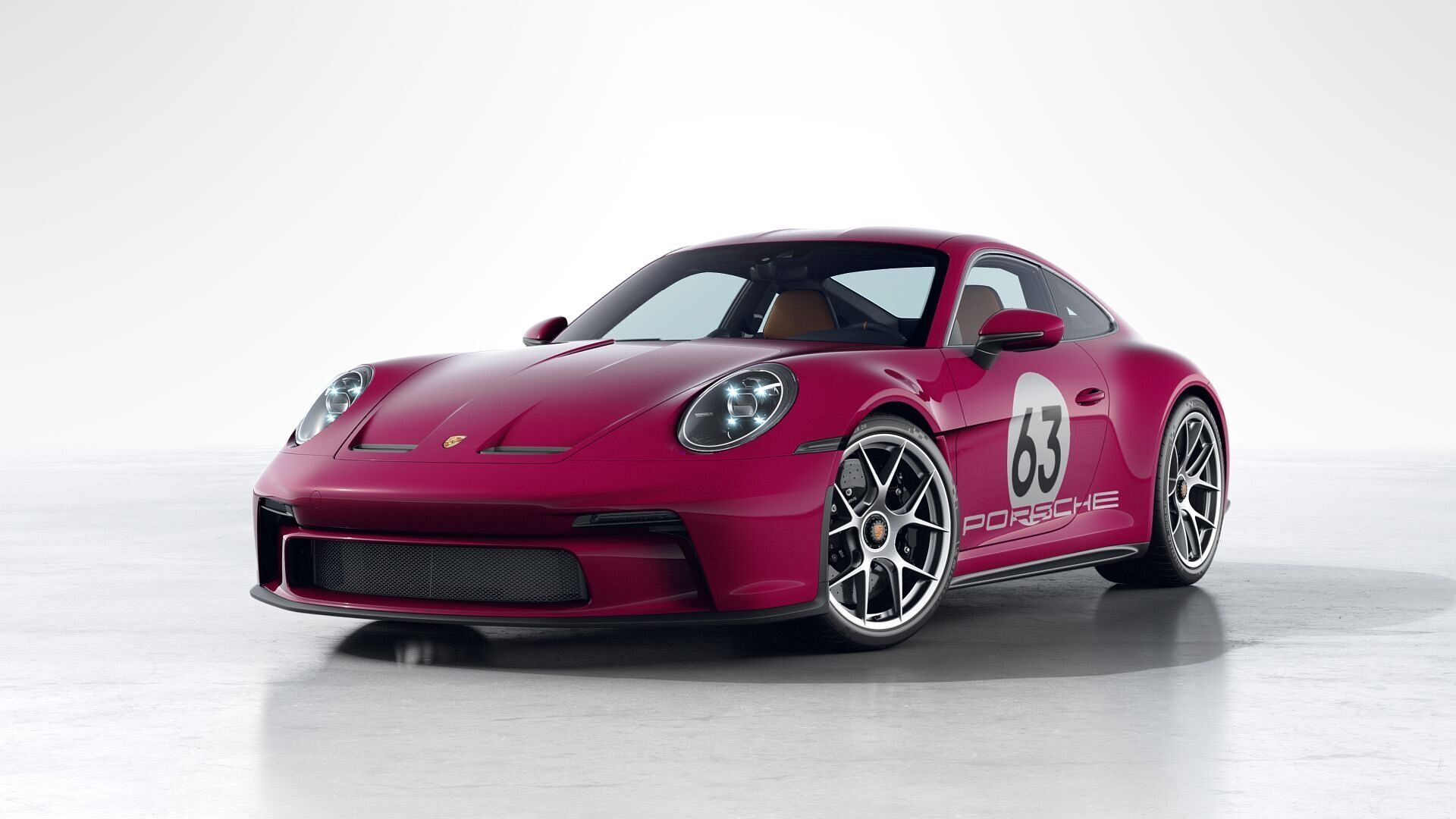 Most Expensive 2024 Porsche 911 S/T Costs $374,600, Two Options