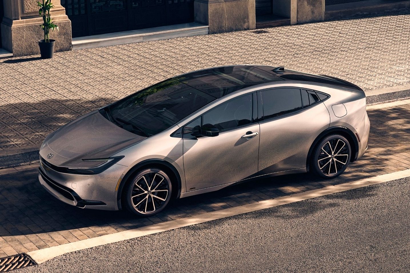 3x costly car toyota