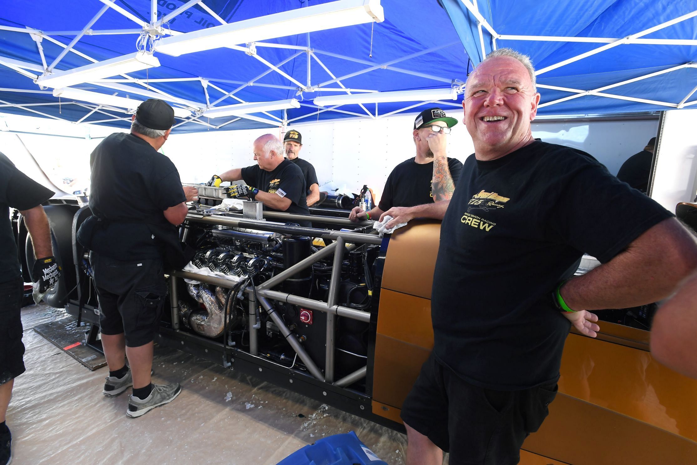 World's Fastest Piston-Engine, Wheel-Driven Vehicle Tops 333 MPH At ...