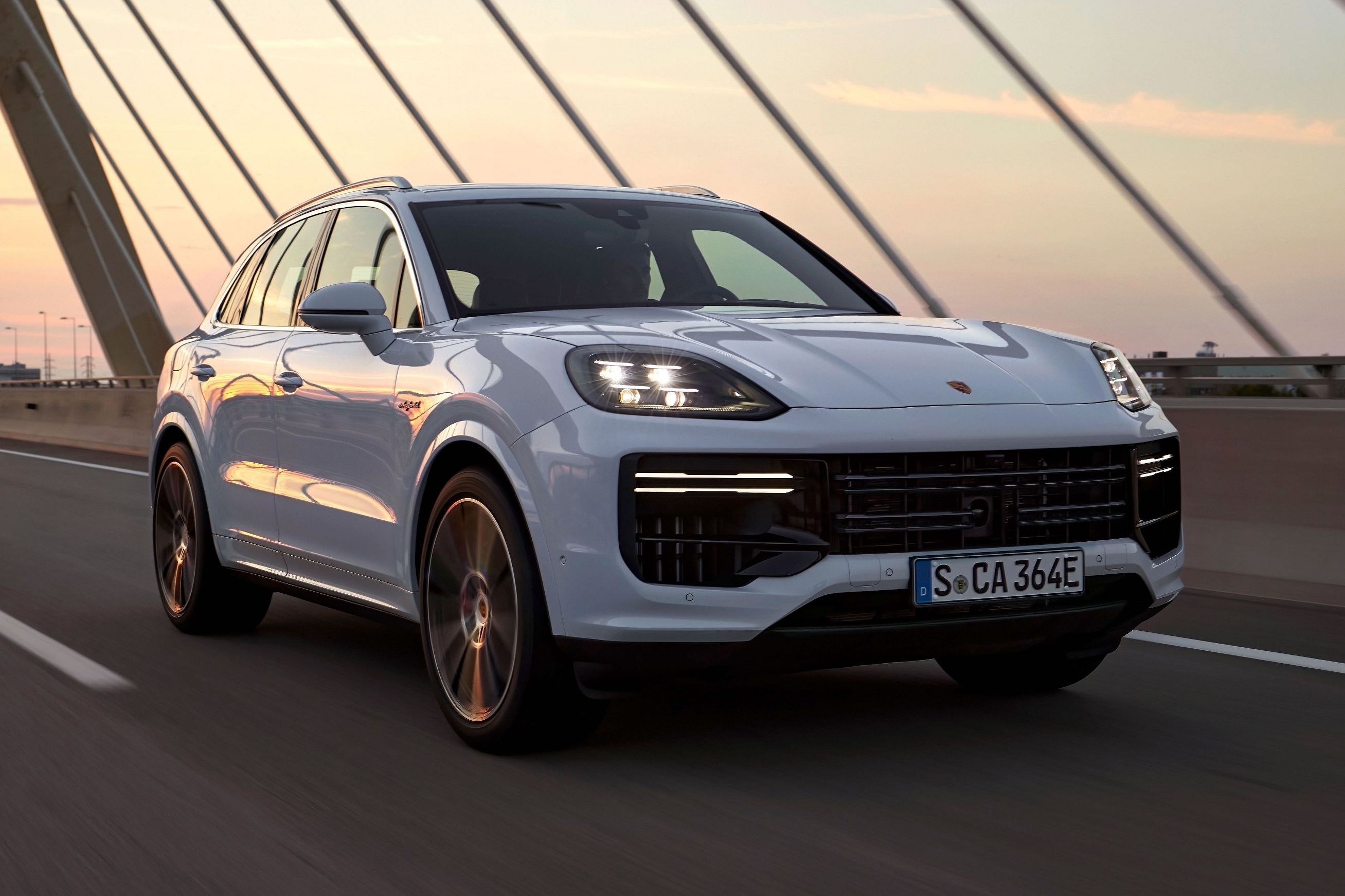 6 seater hybrid suv