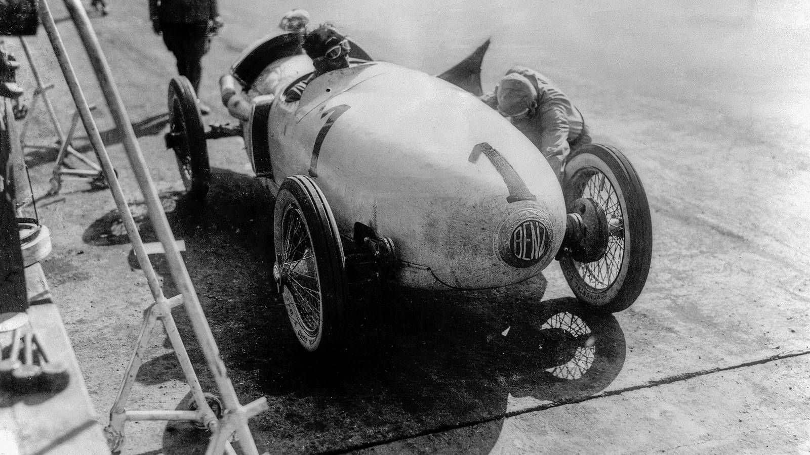Mercedes-Benz Introduced The First Mid-Engined Racecar 100 Years Ago