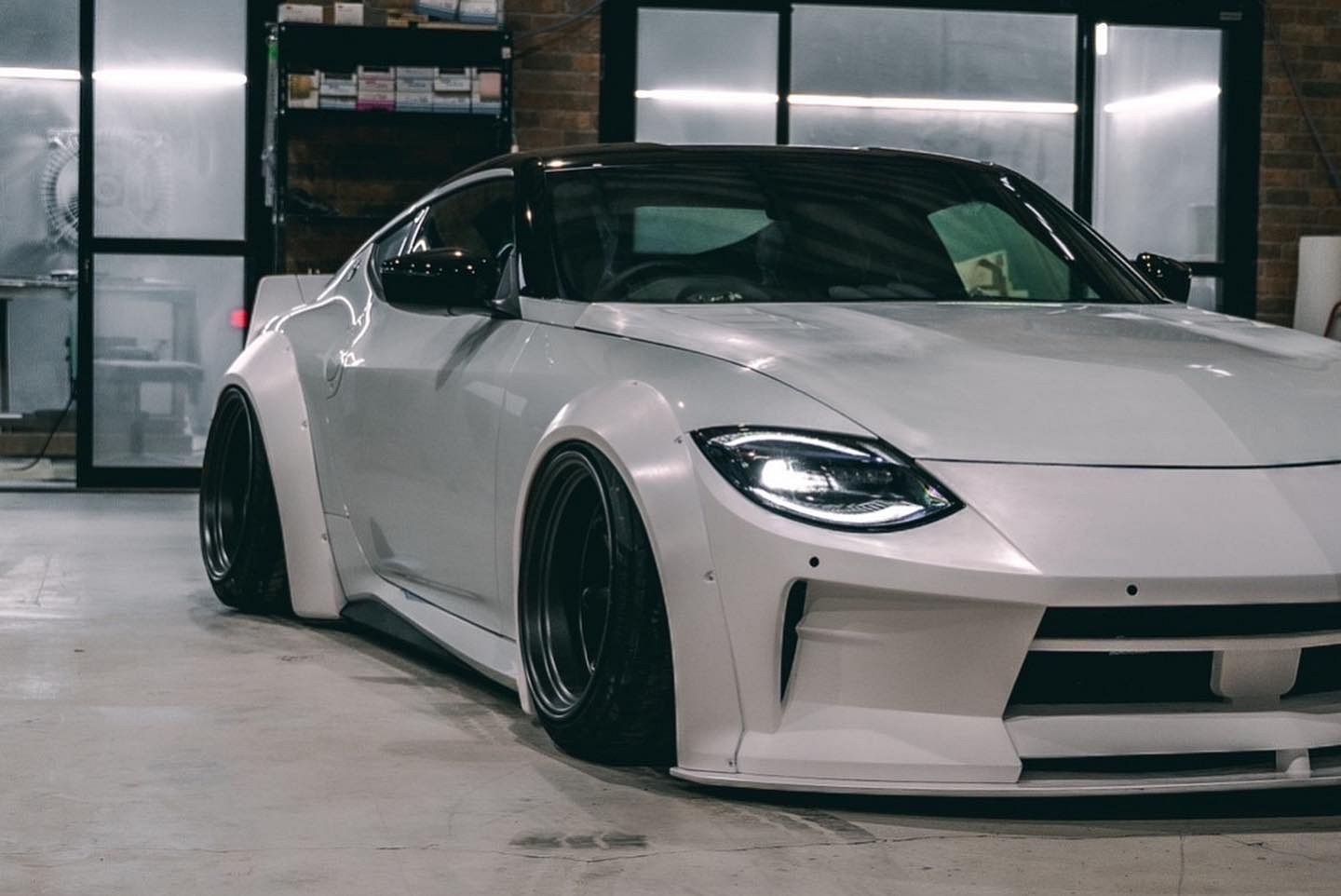 liberty　1001 New Nissan Z Hacked Up By Liberty Walk For Its Latest