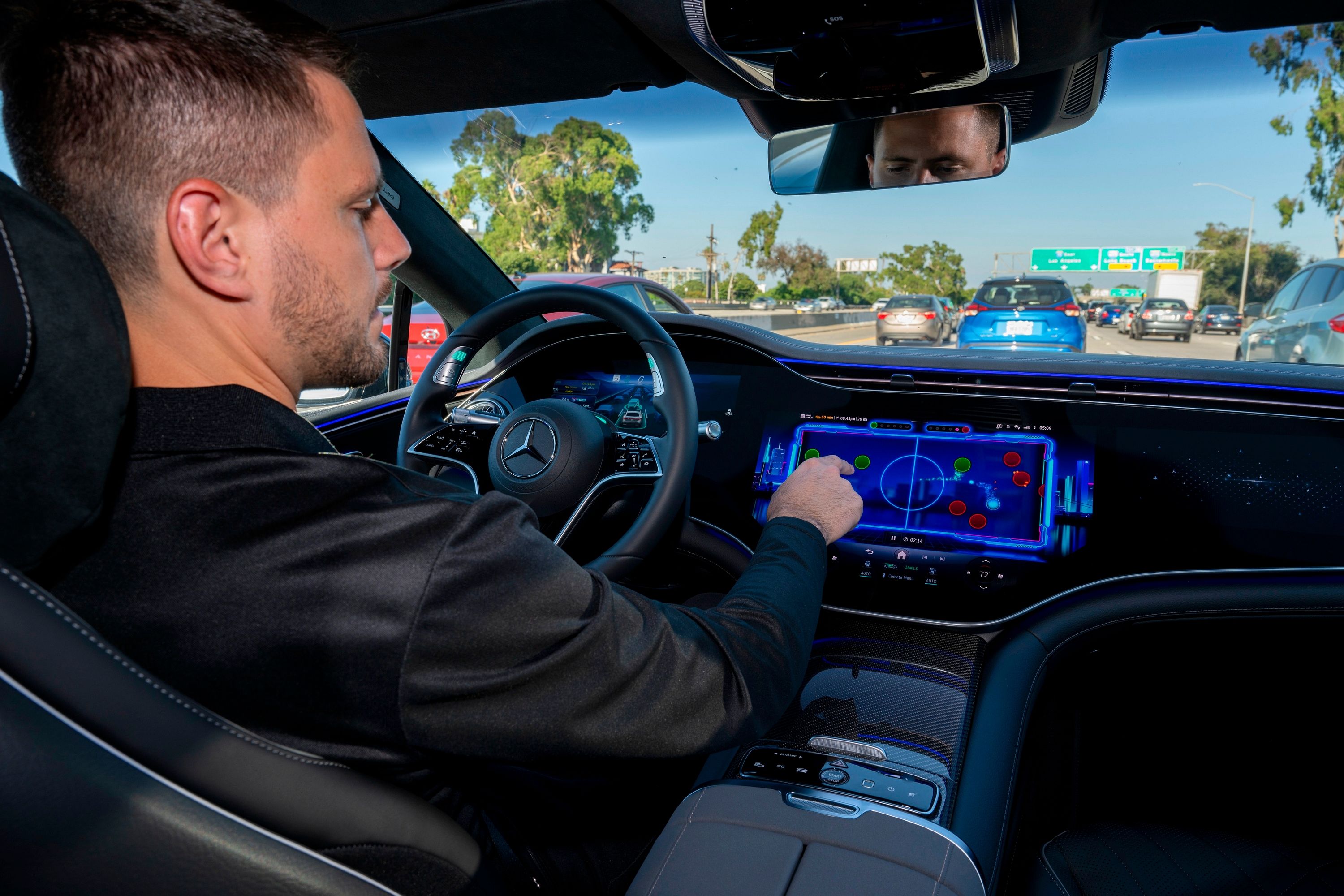 Mercedes-Benz Becomes First Automaker To Launch Level 3 Autonomous ...