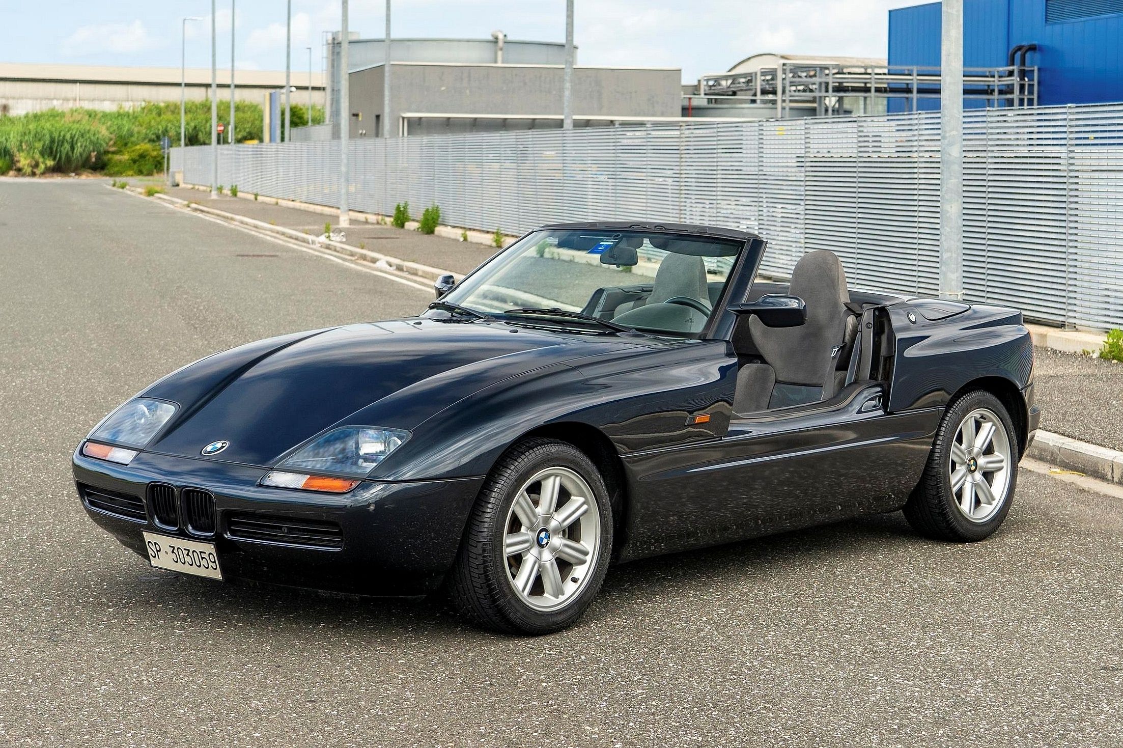 BMW Z1 And Its Funky Doors Are Looking For A New Home