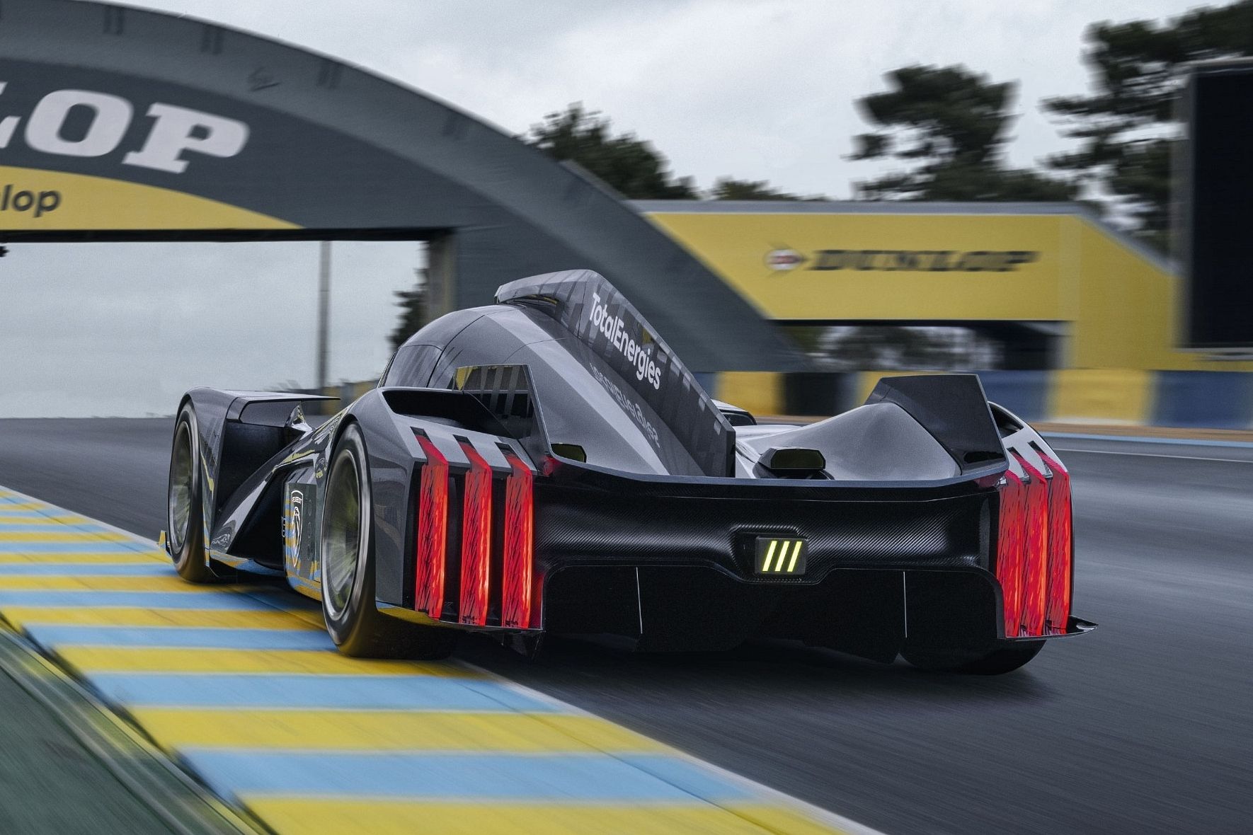 Peugeot's wingless 9X8 Le Mans Hypercar is innovative and
