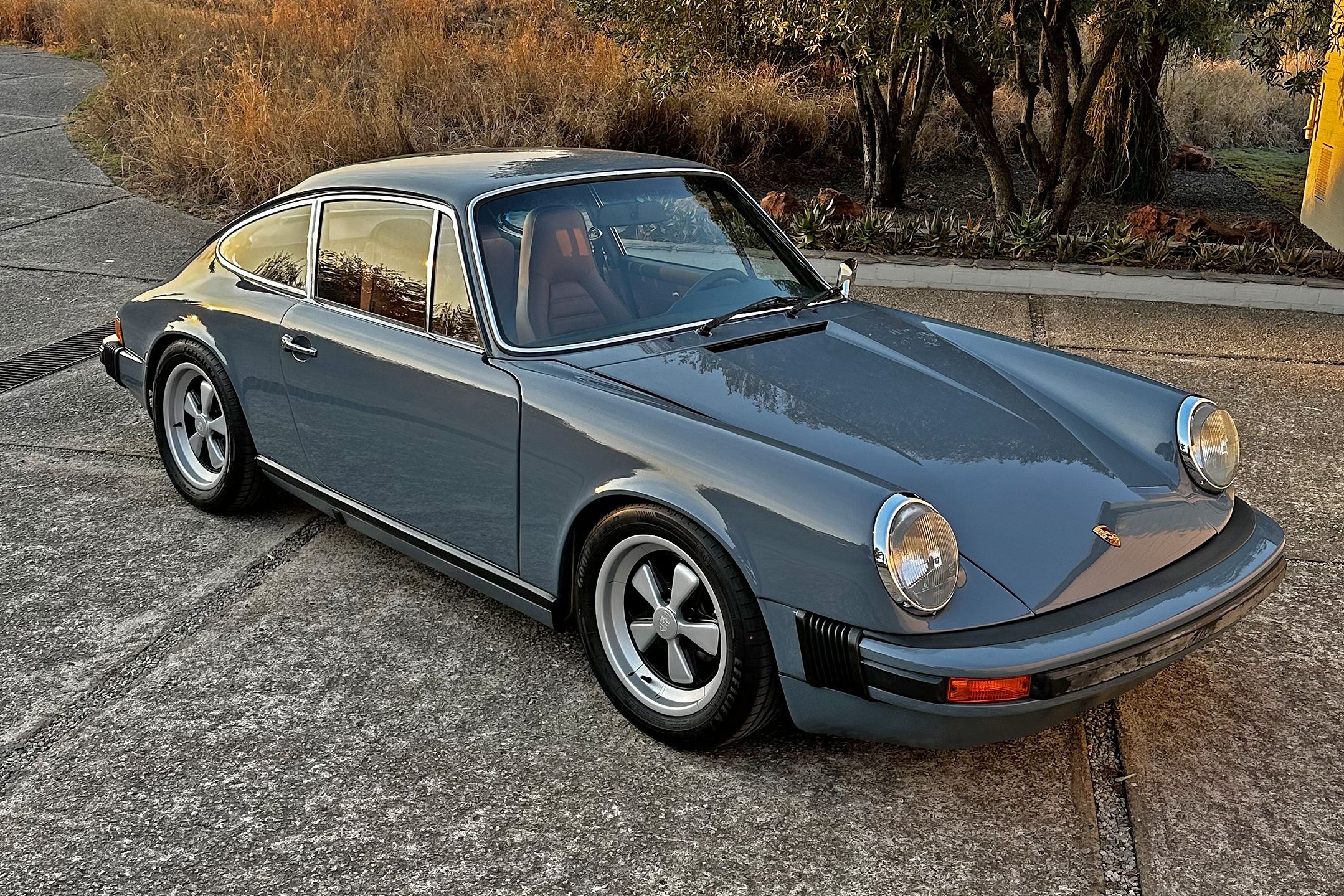 Air-Cooled 1976 Porsche 911 Restomod Proves Subtle Is Best