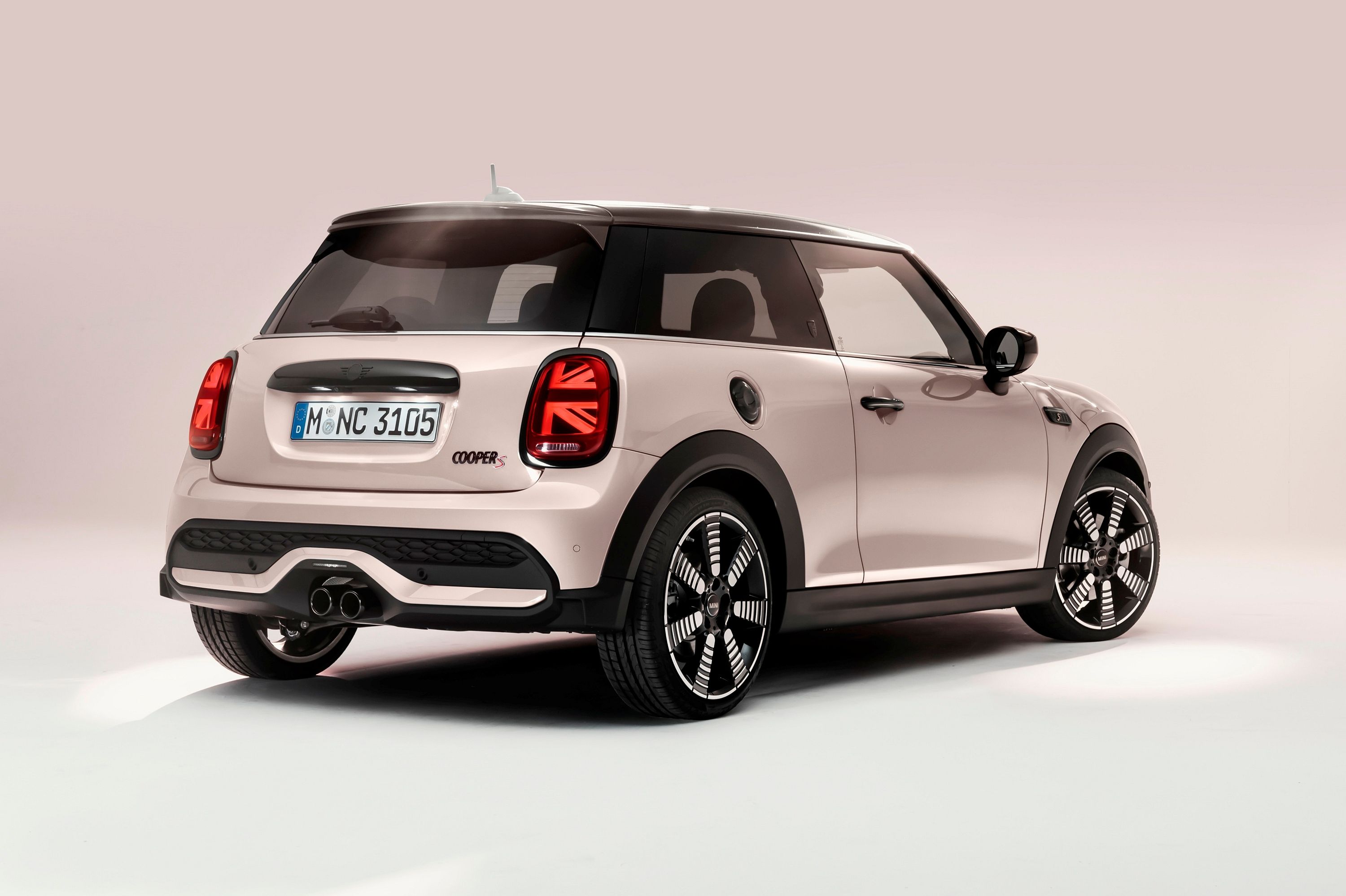 Ranking Every Generation Of Mini Cooper Hardtop From Worst To Best