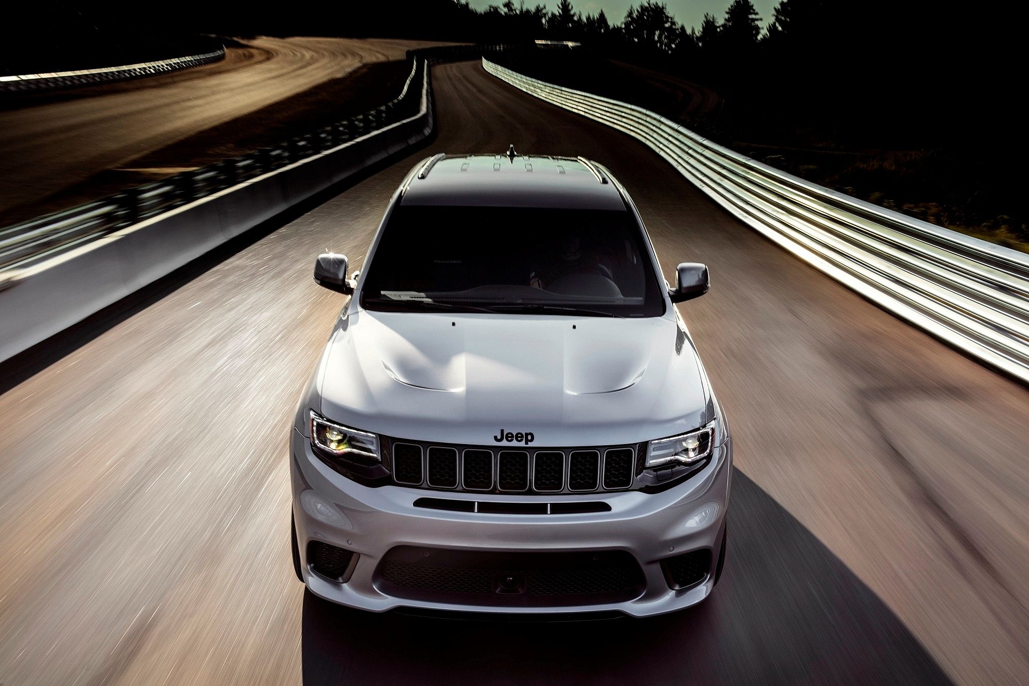 Trailhawk Vs. Trackhawk: Which Is The Better Jeep Grand Cherokee?