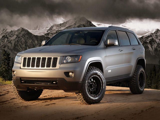 Go Xplore in a Jeep Grand Cherokee