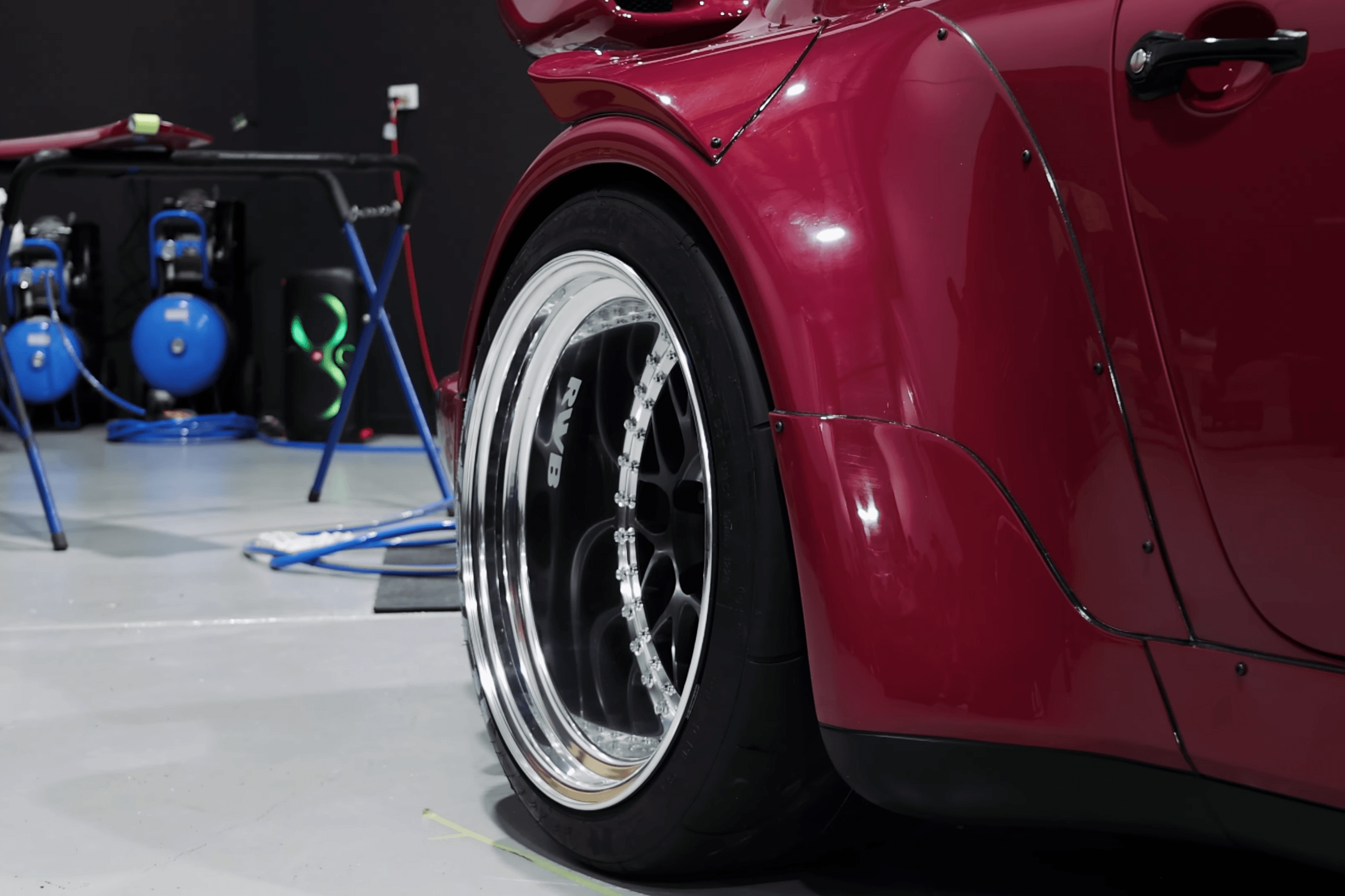 アキラ様　RWB 二台 RWB - Japan's NOTORIOUS Porsche Tuner | Up To Speed - YouTube