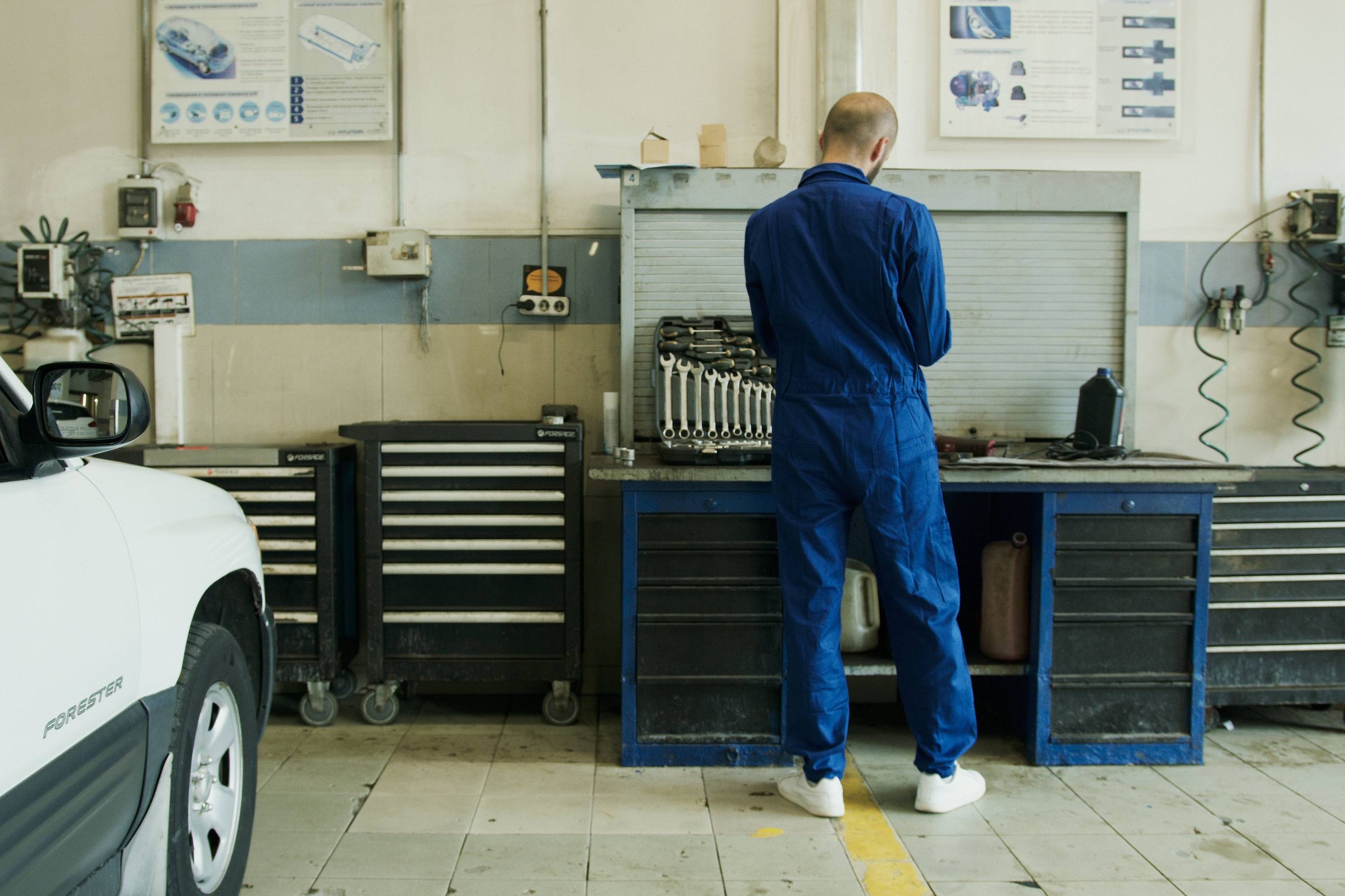 Lojack Tools What Is A LoJack System? Here's Everything You Need To Know