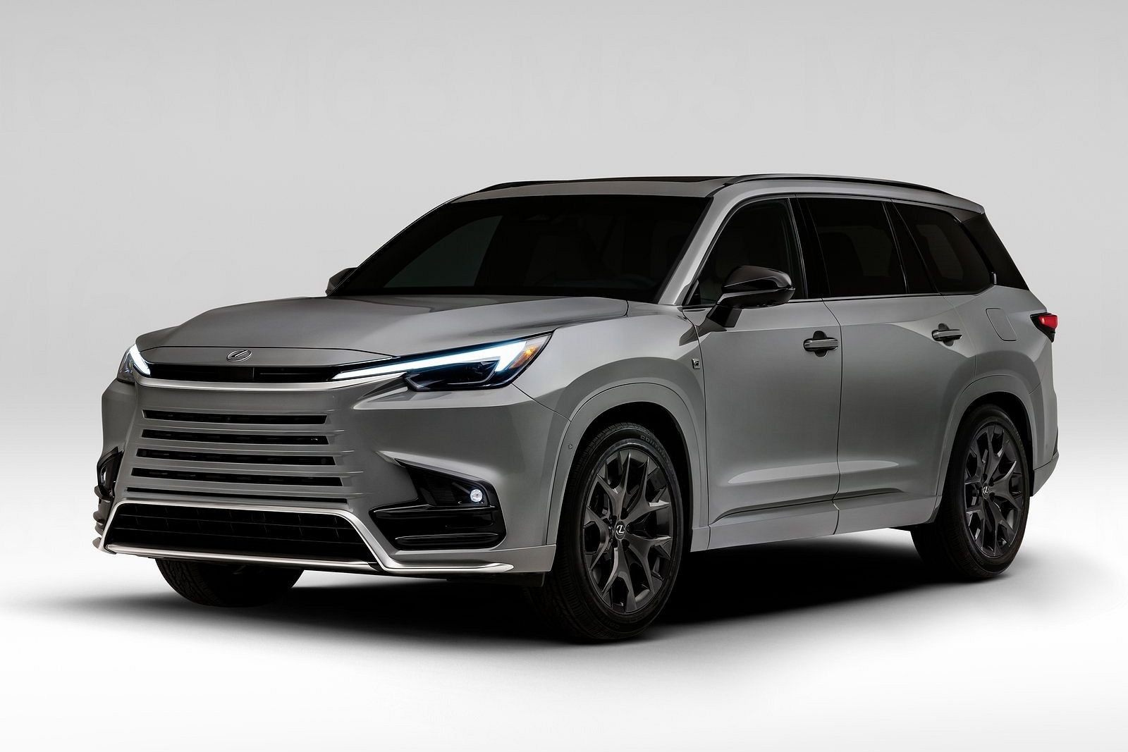 Lexus TX Transforms Into Gaming Station On Wheels