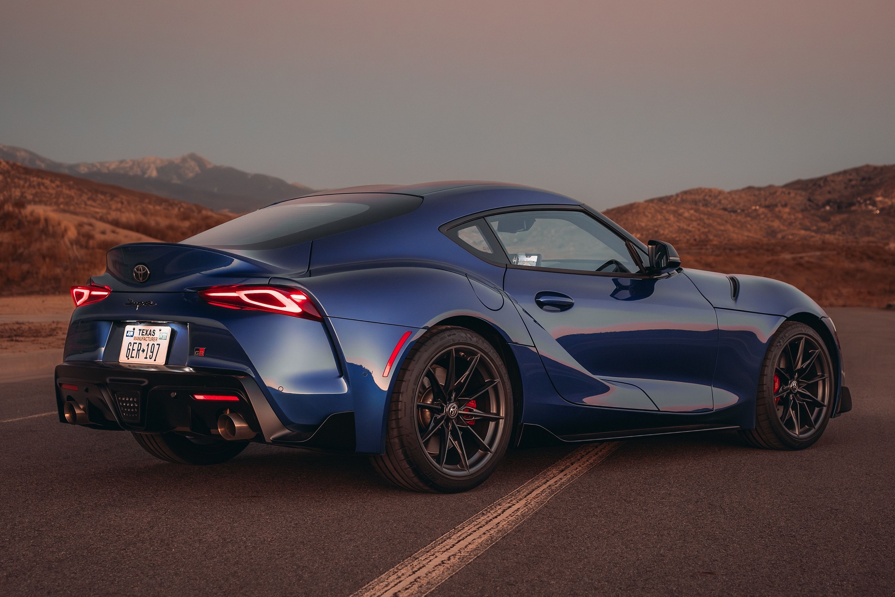 10 Manual Transmission Cars That Prove Stick Shift Cars Ain't Dead Yet