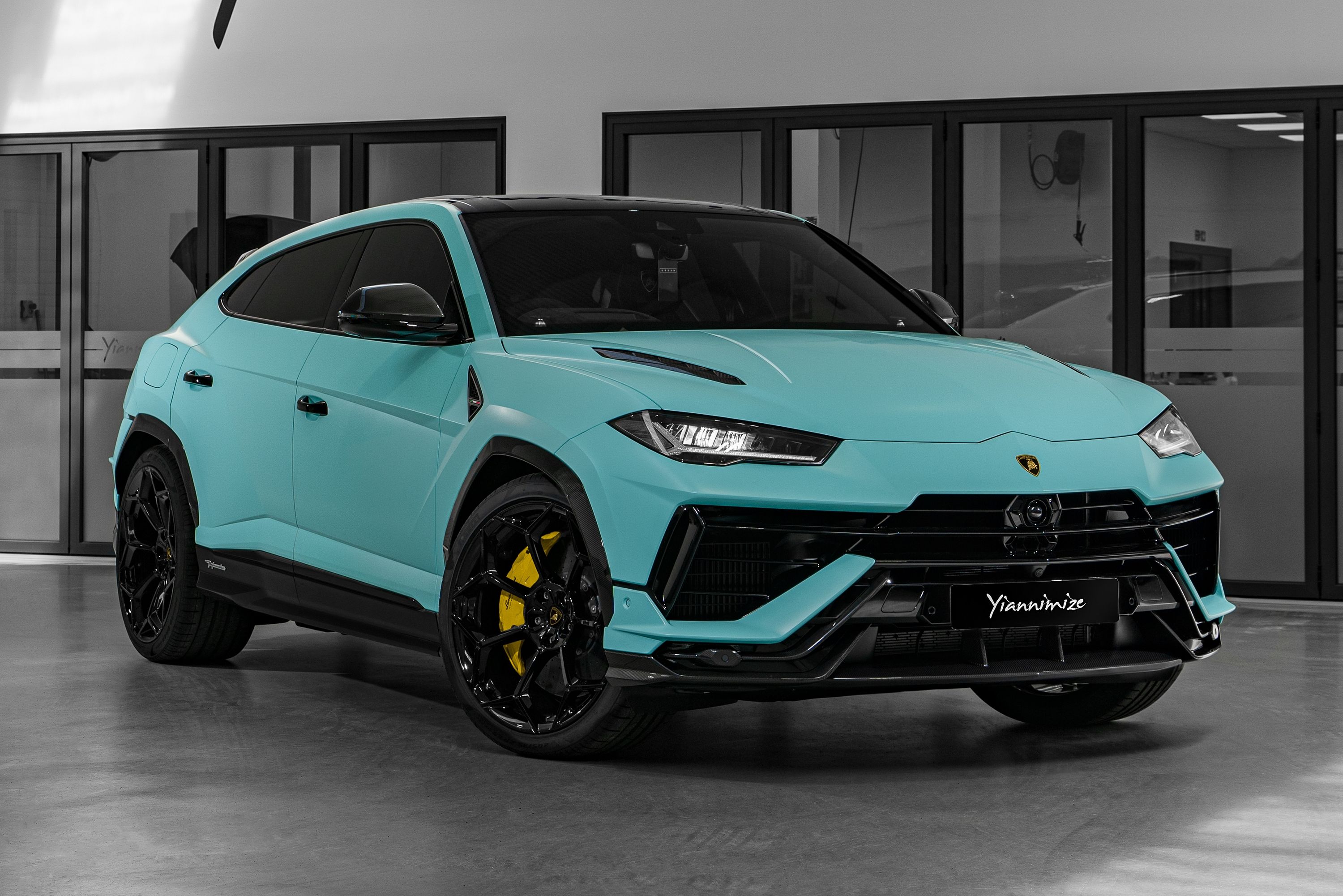 Flat-Face Wheels And Bright Interiors To Be Big Tuner Trends In 2024