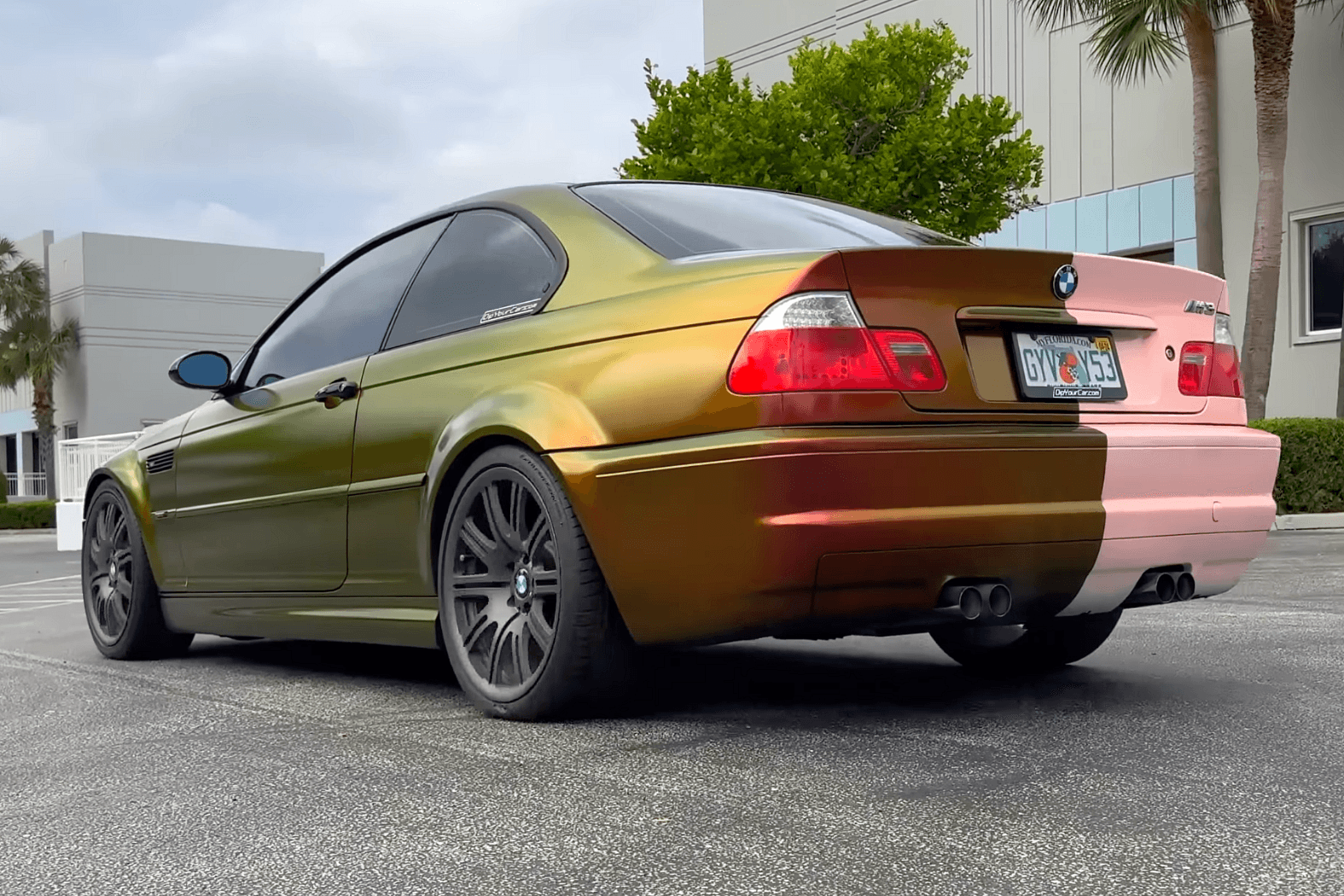BMW M3 Gets Color-Shifting Pearl Paint On Black And White Base Coats