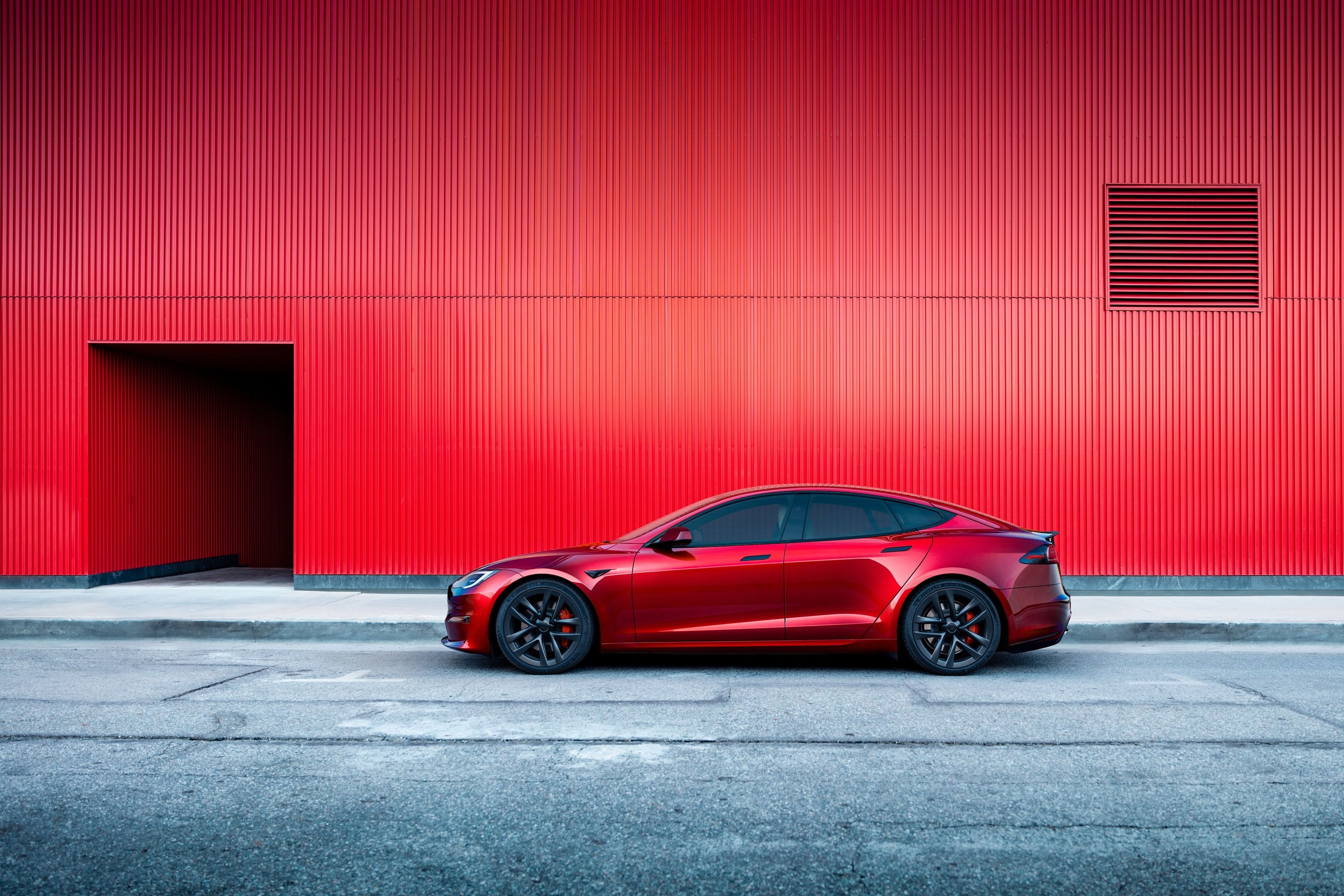 7 Reasons Behind Tesla's Insane Retention Rate