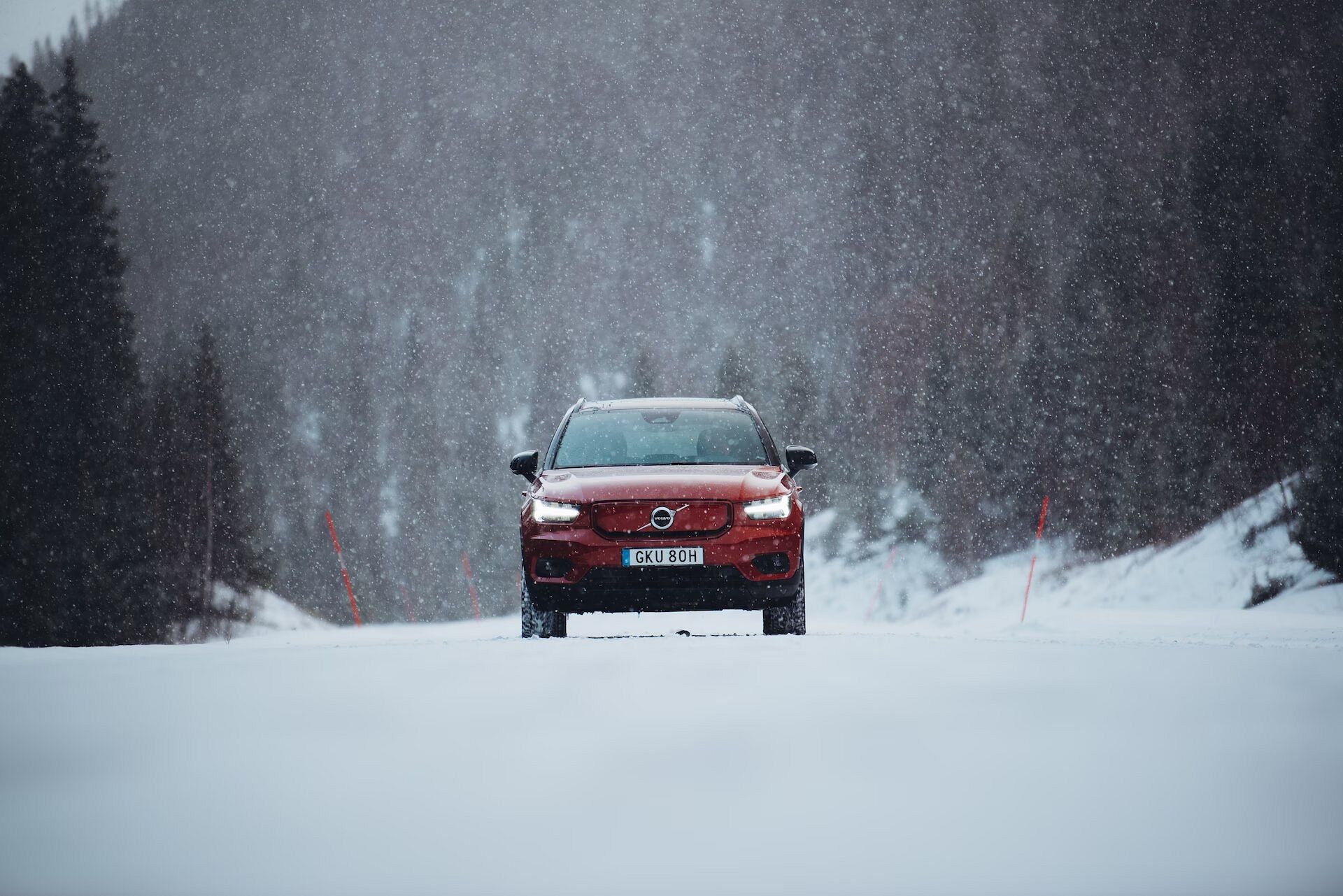 tips for driving electric cars in cold weather