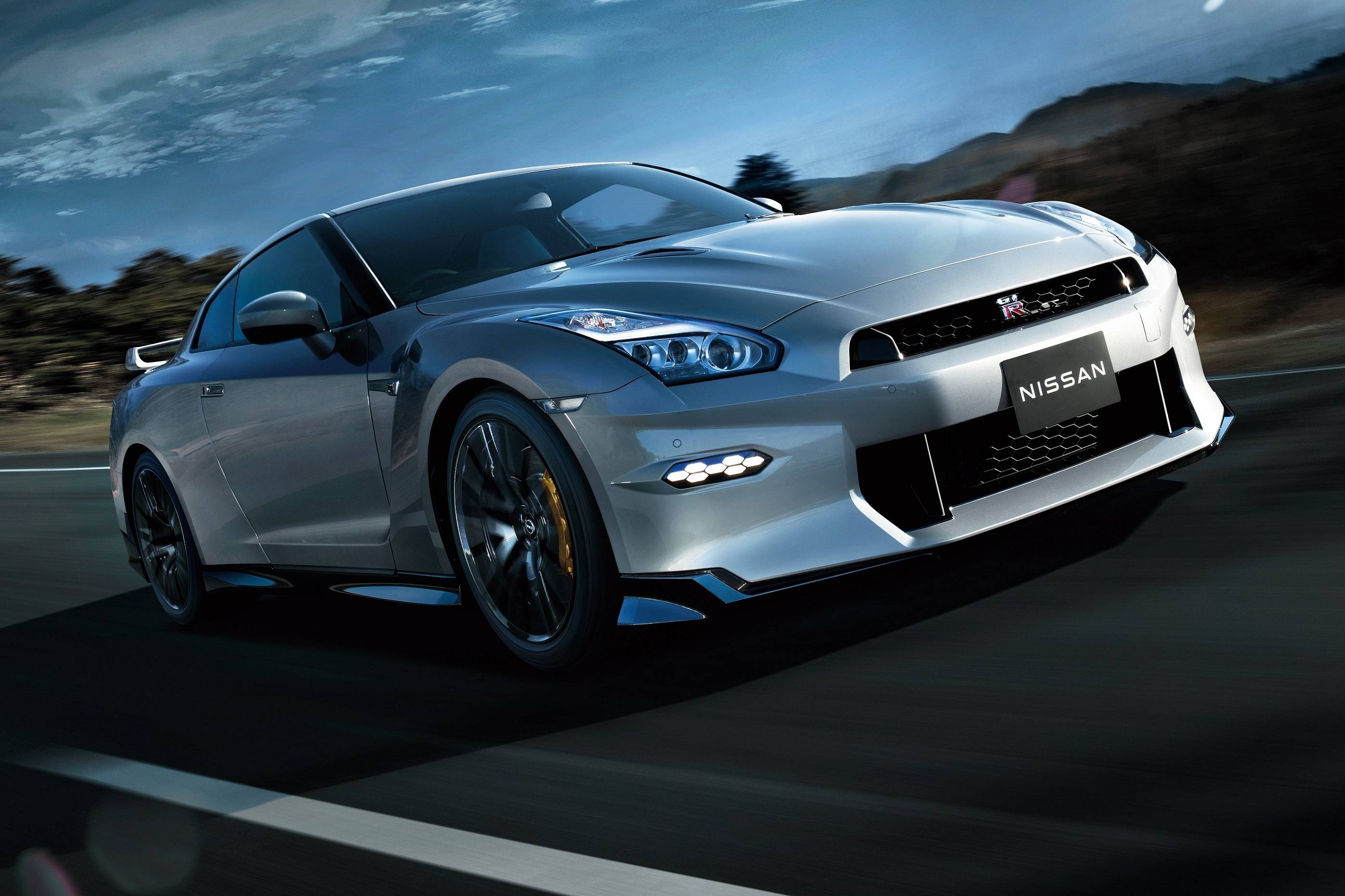 Nissan GT-R NISMO: Review, Pricing, Photos, and Specs
