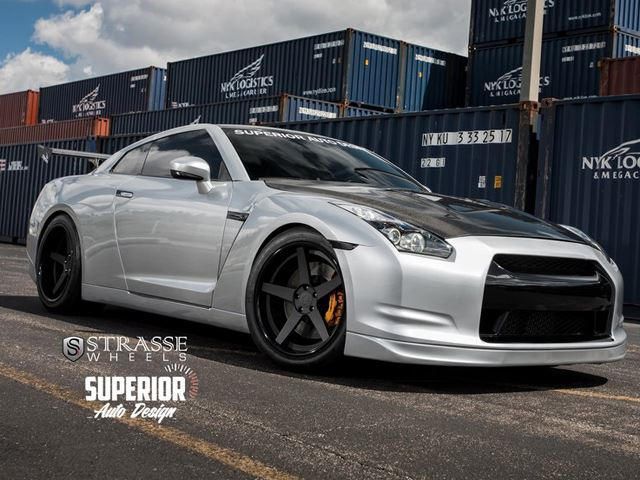 1,000 HP GT-R by Strasse is a 9.2-Sec Quarter-Mile Beauty