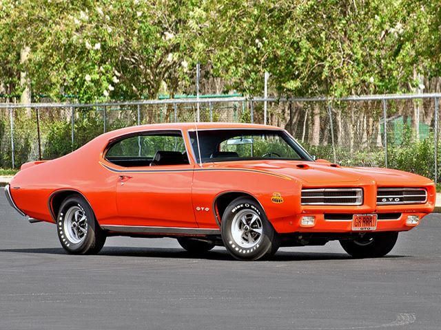 Which Pontiac GTO is Better: 1969 Vs. 2006?